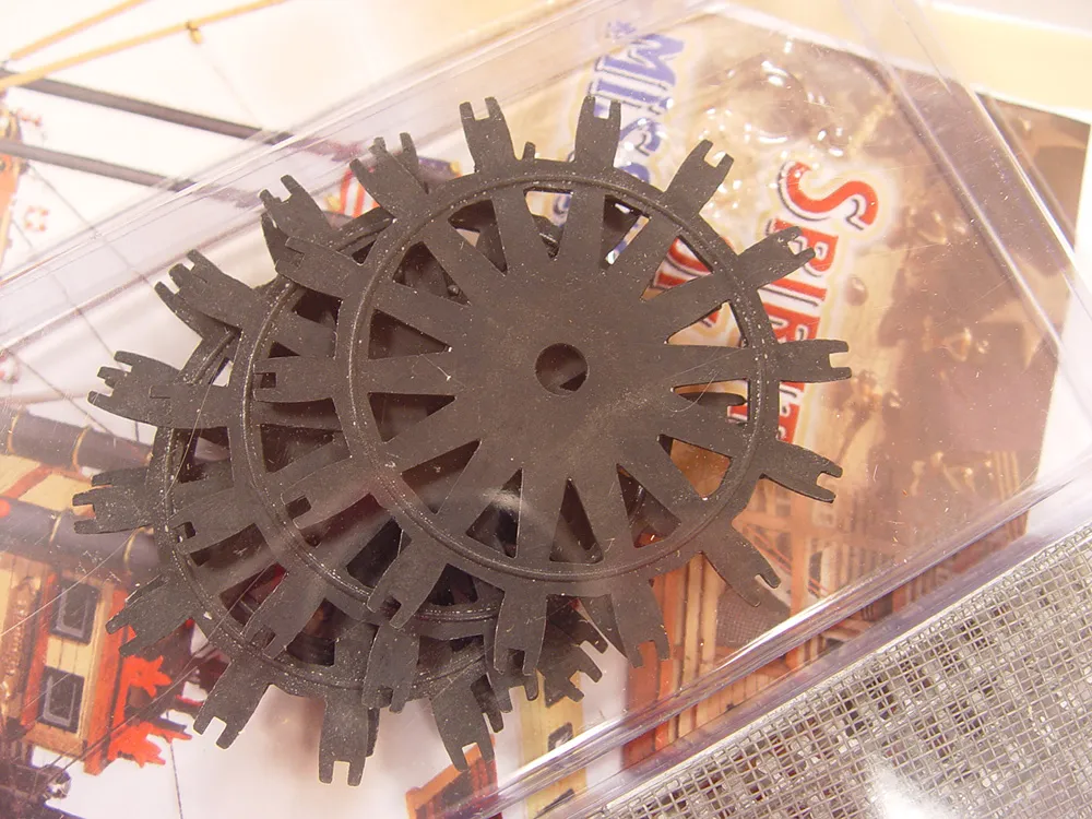 Mississippi (Колесный пароход) + (Полный набор инструментов, клея и краски)