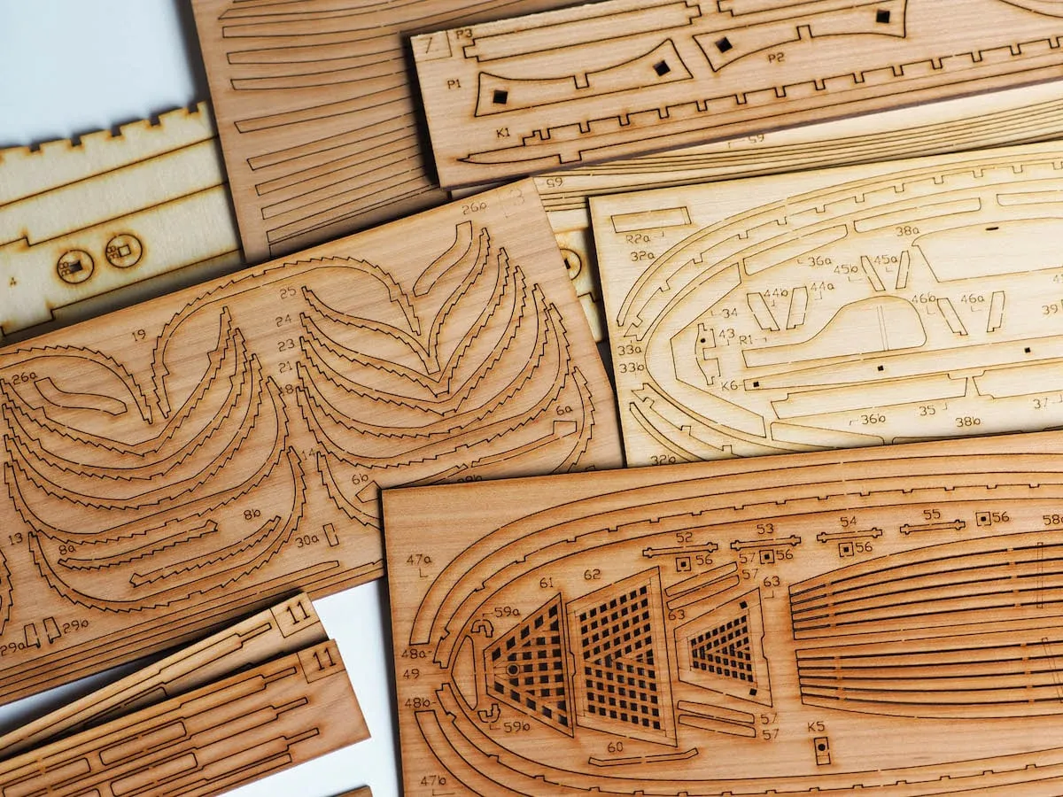 Сборная модель Ял-6 + (Стартовый набор инструментов)