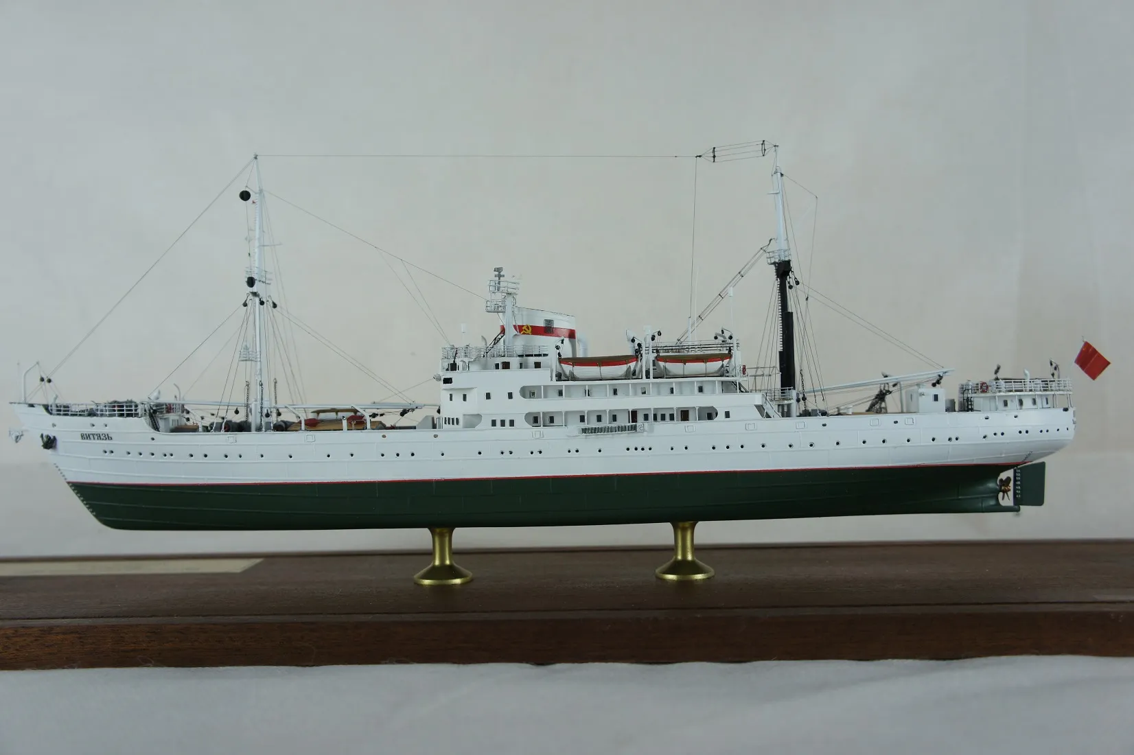 Модель корабля НАУЧНО ИССЛЕДОВАТЕЛЬСКОЕ СУДНО «ВИТЯЗЬ» - Верфь на Столе