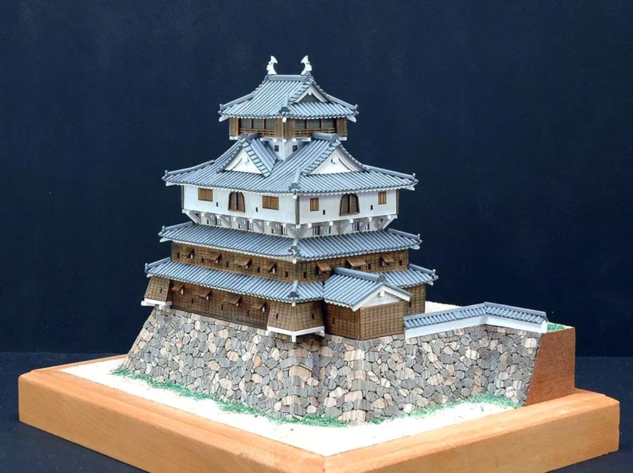 Замок Iwakuni + (Стартовый набор инструментов)