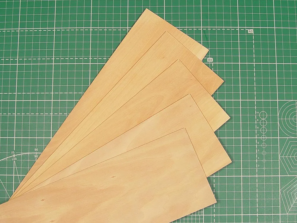 Лист розовая груша 6x70 мм