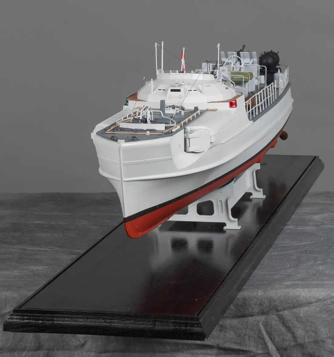 Модель корабля Schnellboot S-100 - Верфь на Столе