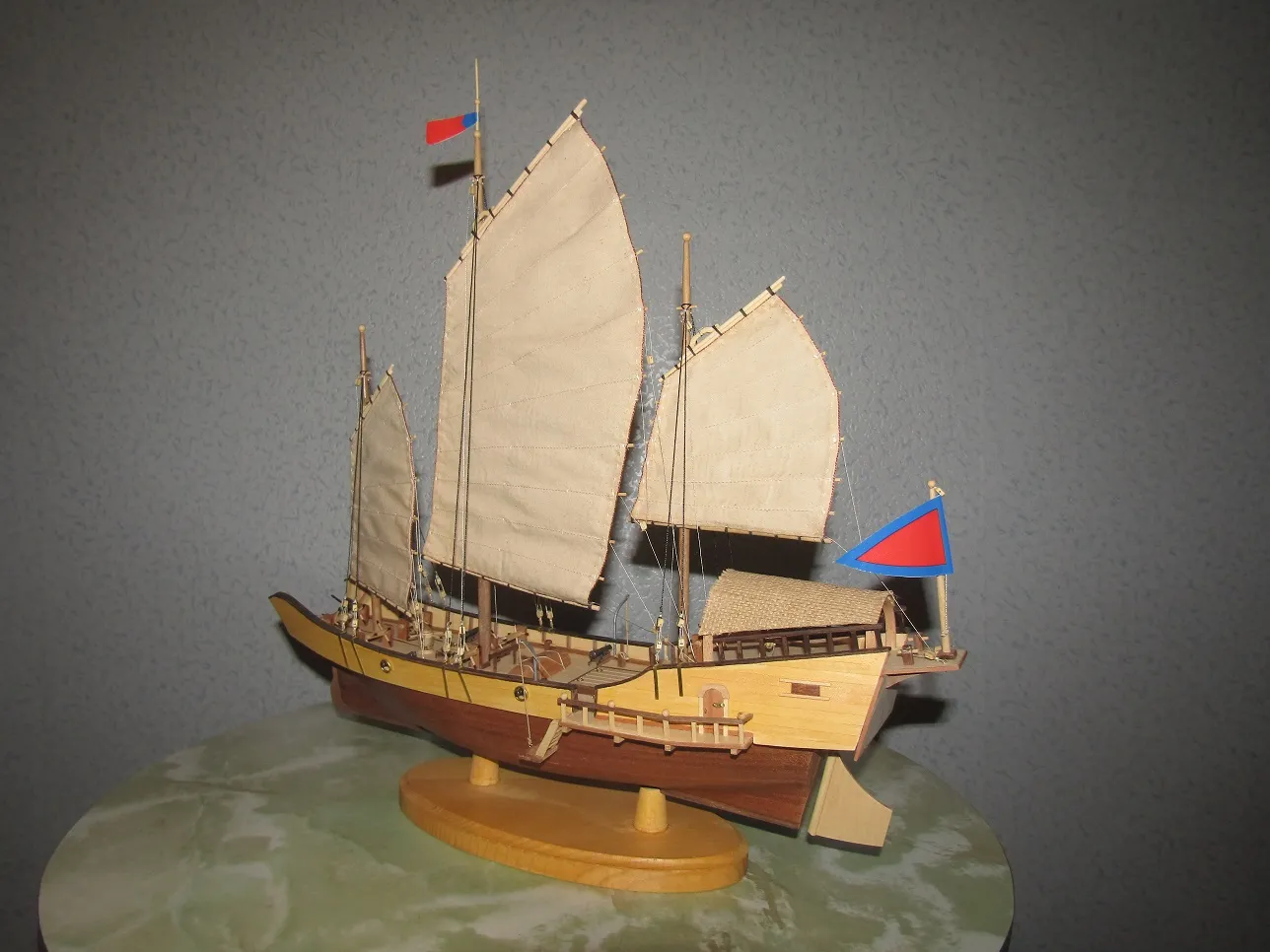 Модель корабля Red Dragon - Верфь на Столе