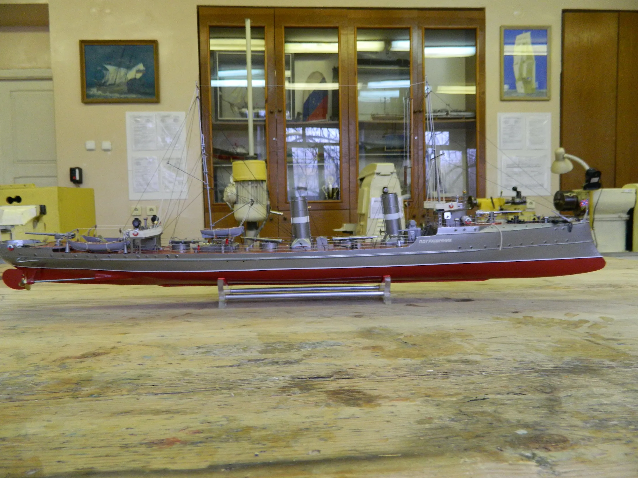 Модель корабля Эсминец «Пограничник» - Верфь на Столе