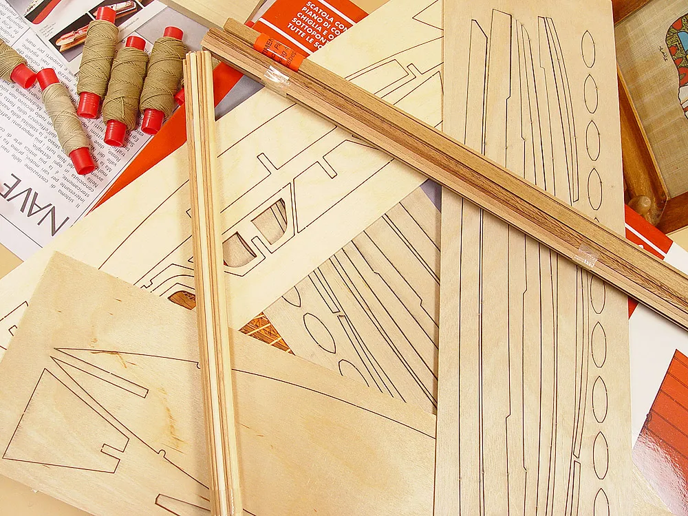 Египетское судно (Egyptian ship) + (Полный набор инструментов, клея и краски)