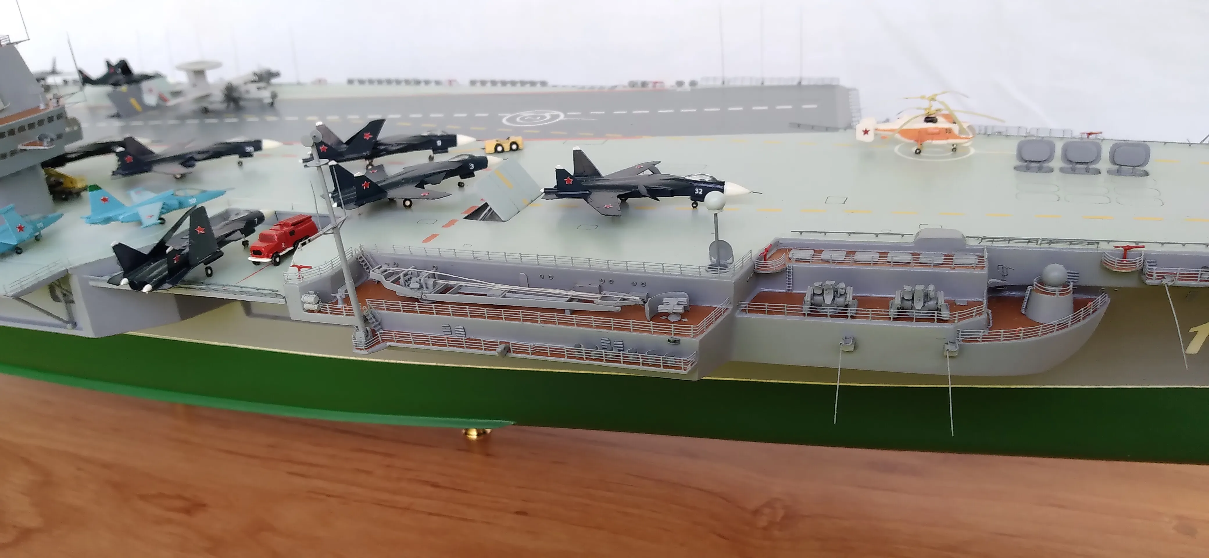 Модель корабля Авианесущий крейсер "Ульяновск" - Верфь на Столе