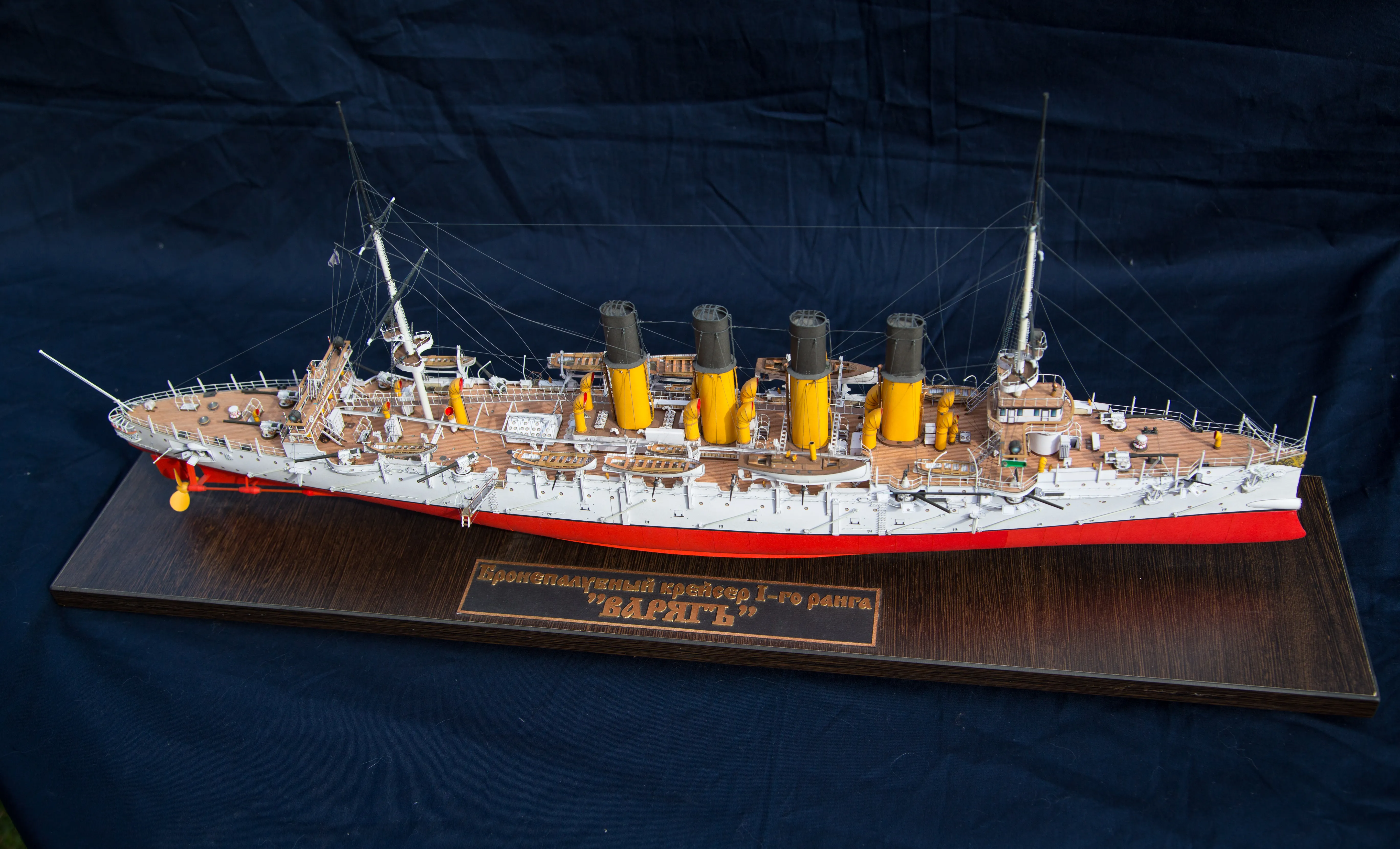 Модель корабля Крейсер "Варяг" - Верфь на Столе