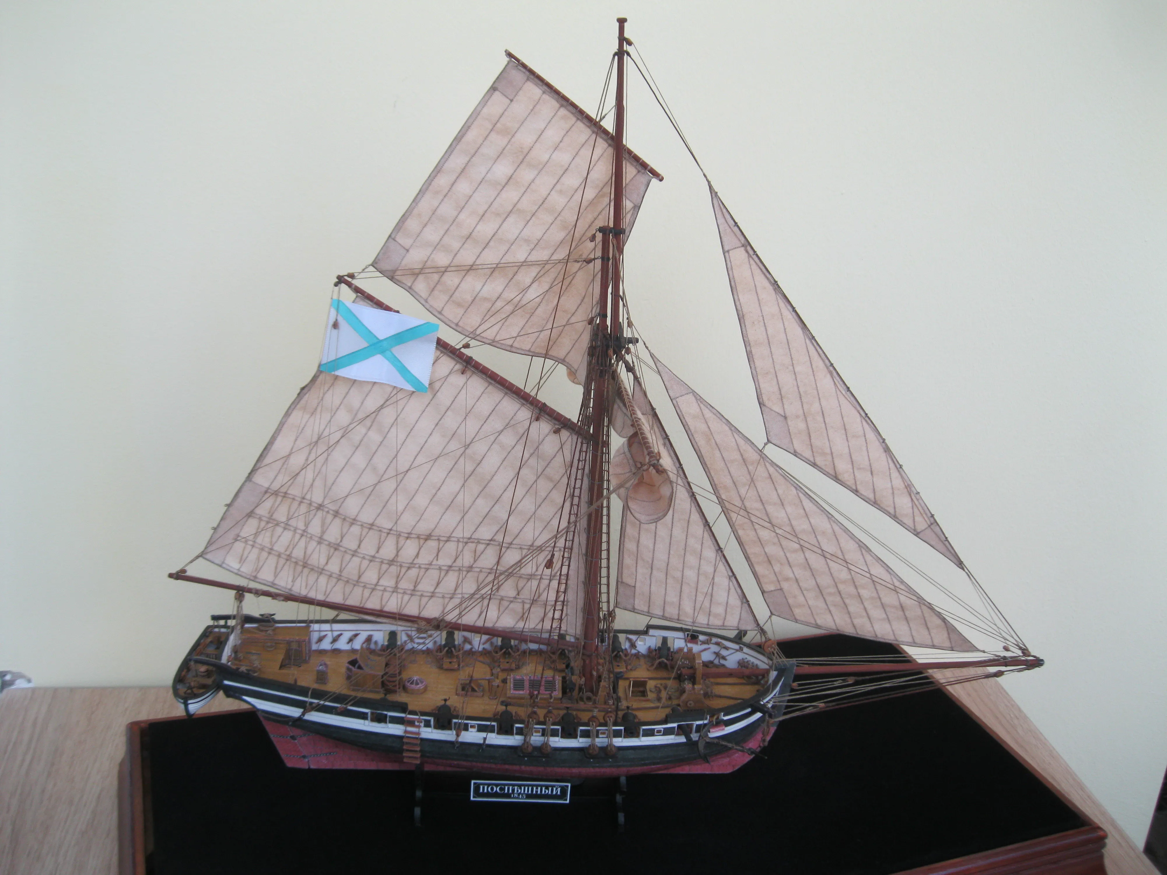 Модель корабля Тендер „Поспешный” - Верфь на Столе