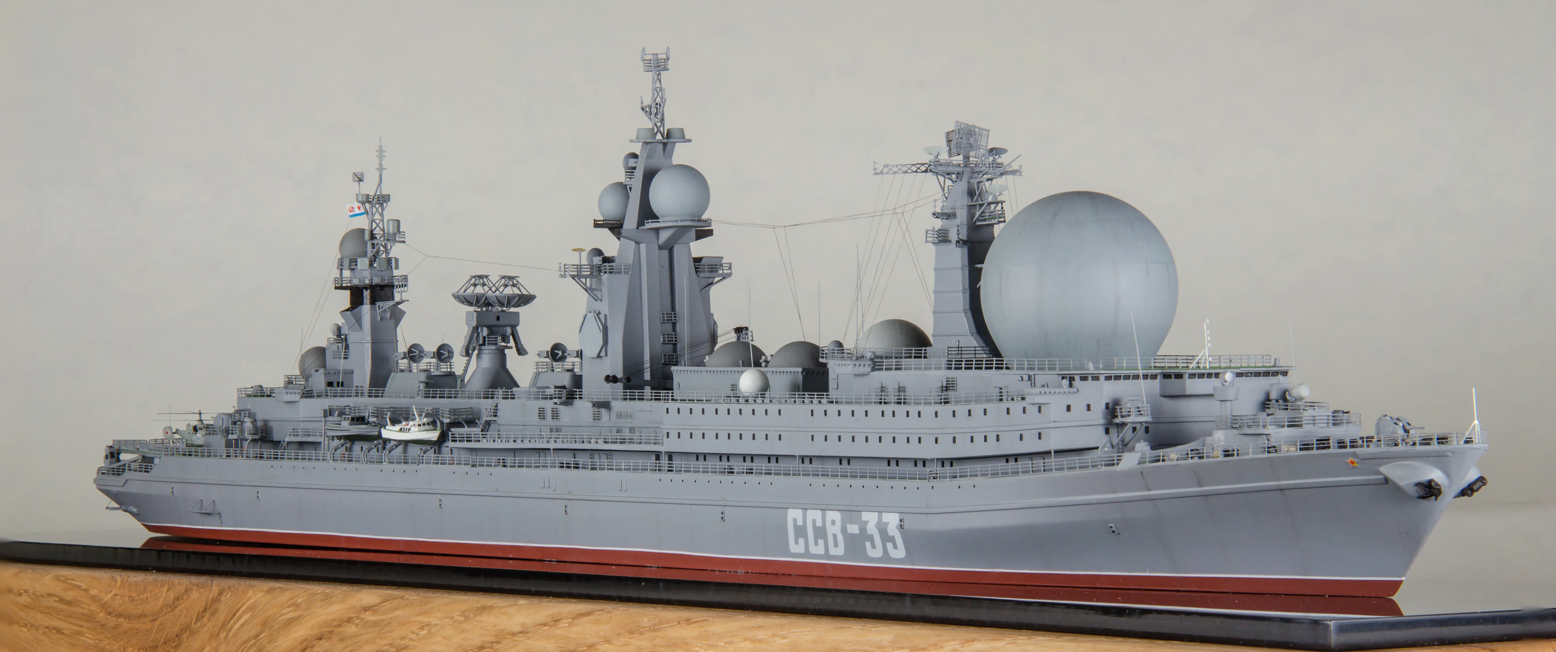 Модель корабля Большой атомный разведывательный корабль ССВ-33 «Урал» - Верфь на Столе