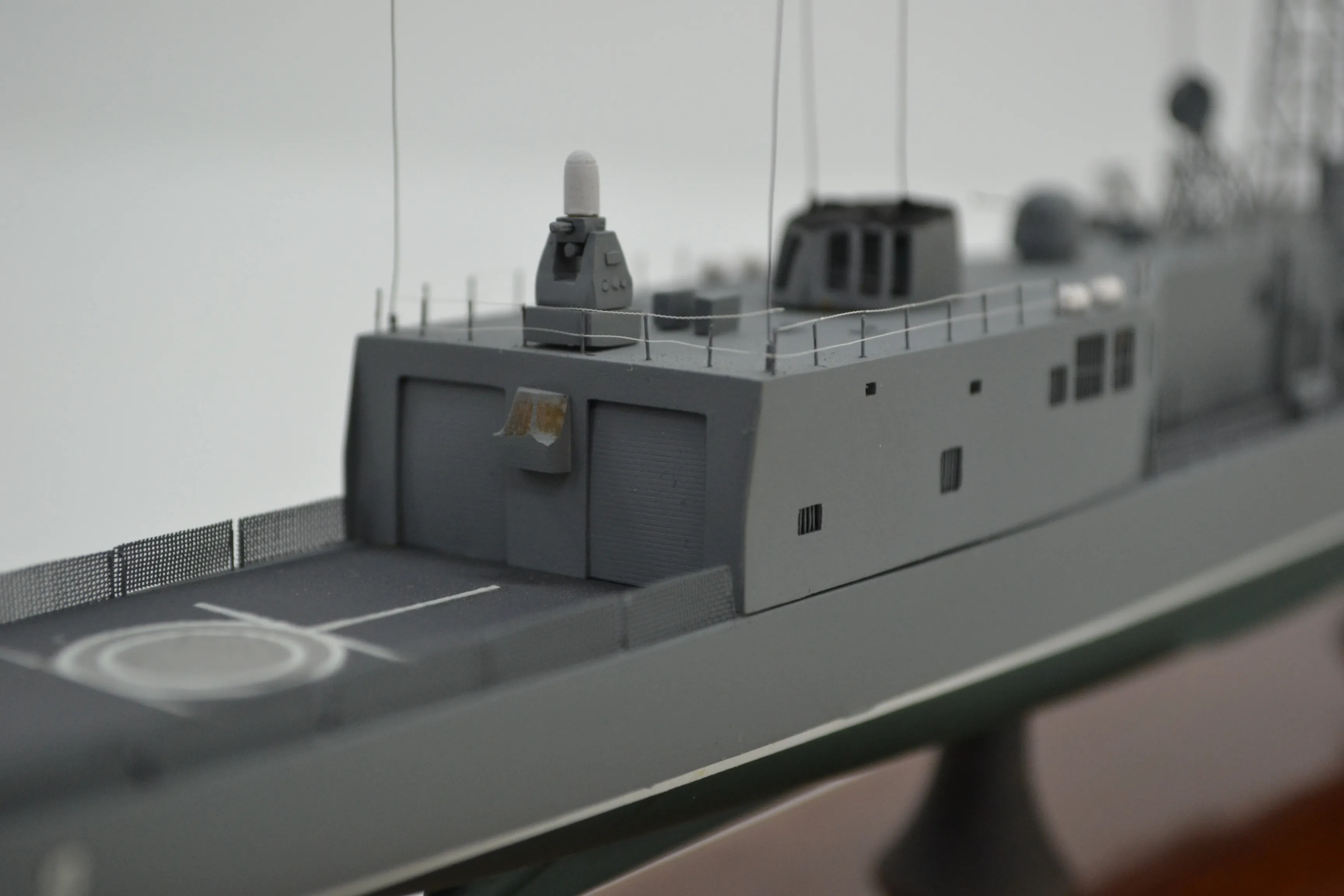 Модель корабля Фрегат FFG-9 «Уодсуорт» - Верфь на Столе