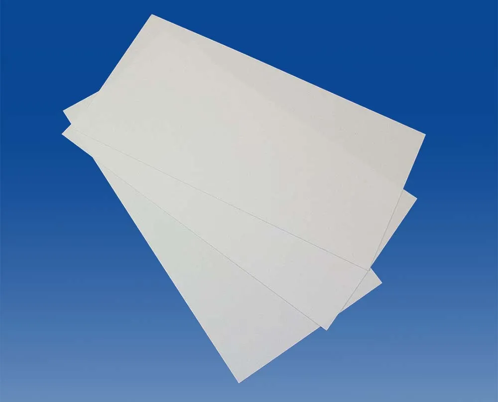 Белый пластик 0,25 мм, 4 листа/уп., 15х30 см