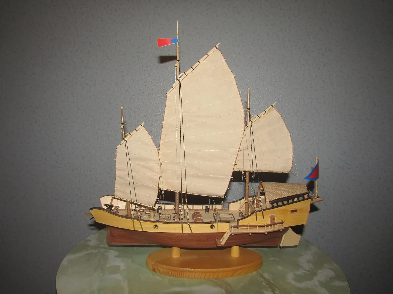 Модель корабля Red Dragon - Верфь на Столе