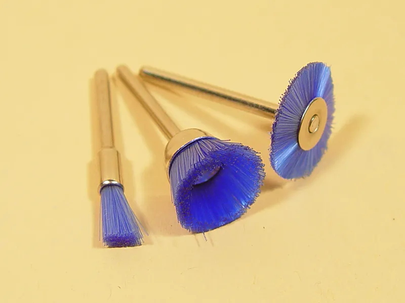 Пластиковые щетки, 5, 12 и 21 мм JAS Пластиковые щетки, 5, 12 и 21 мм JAS