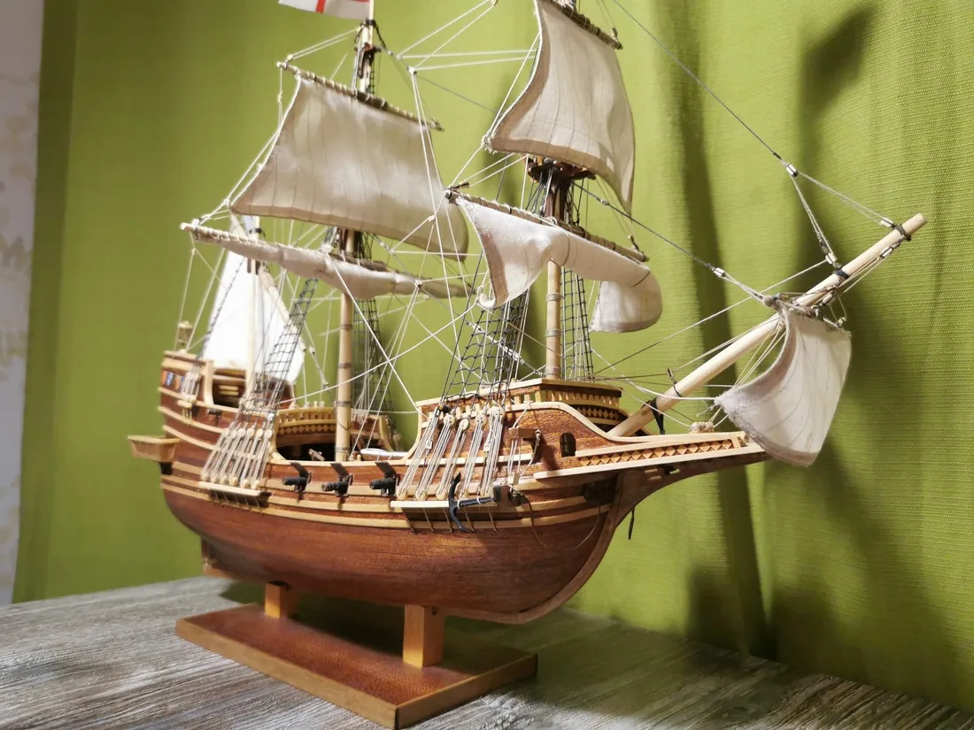 Модель корабля Золотая Лань - Верфь на Столе