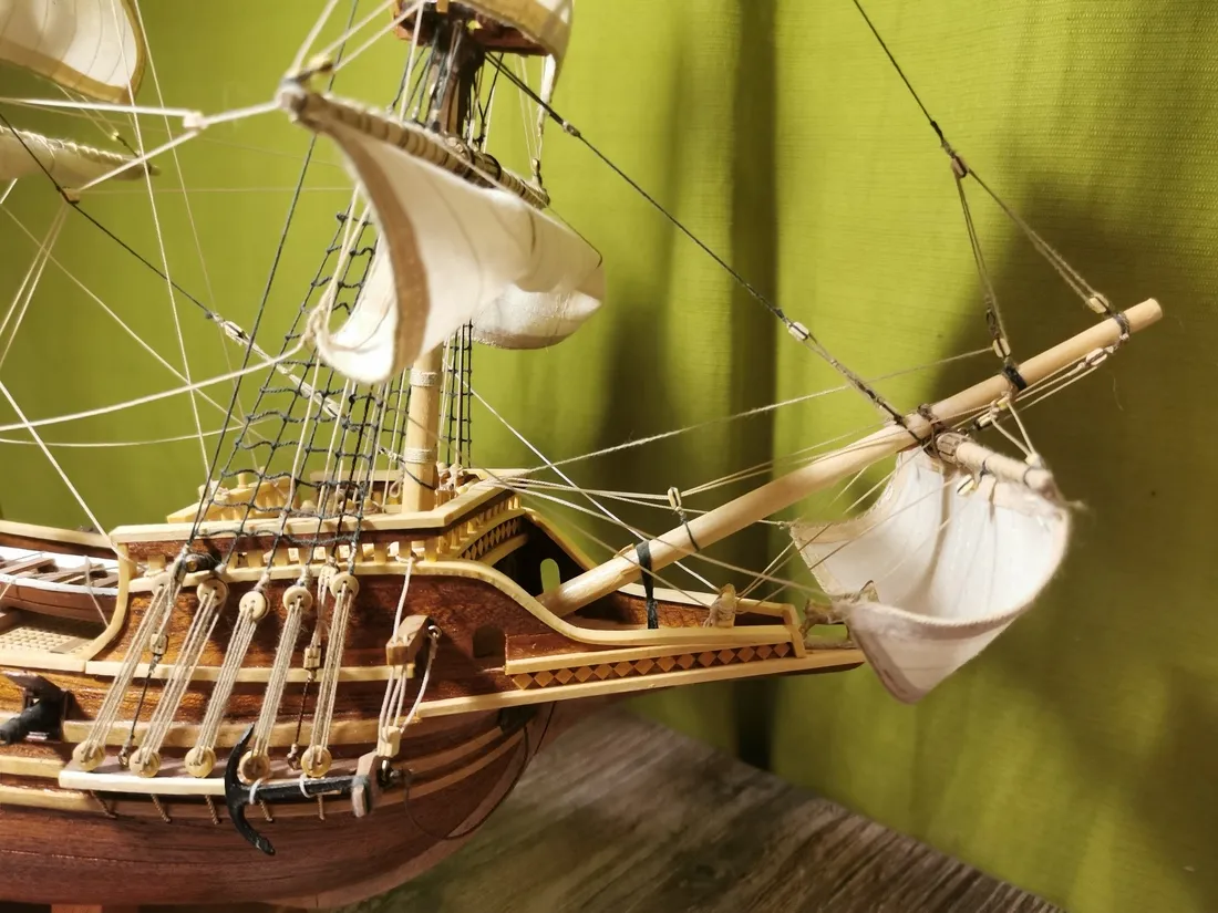 Модель корабля Золотая Лань - Верфь на Столе