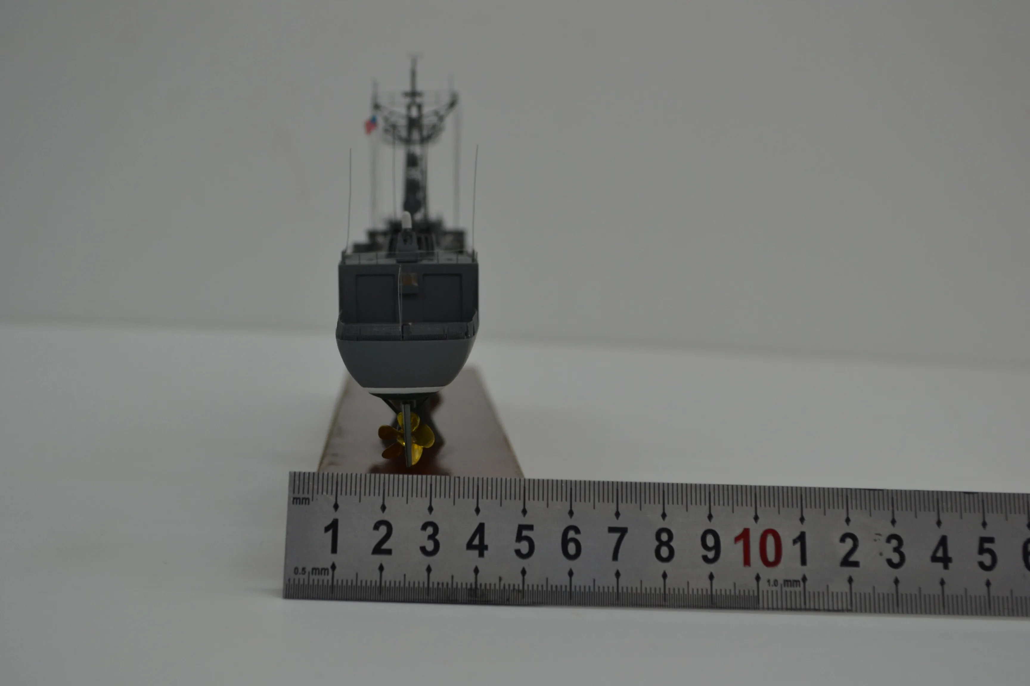 Модель корабля Фрегат FFG-9 «Уодсуорт» - Верфь на Столе