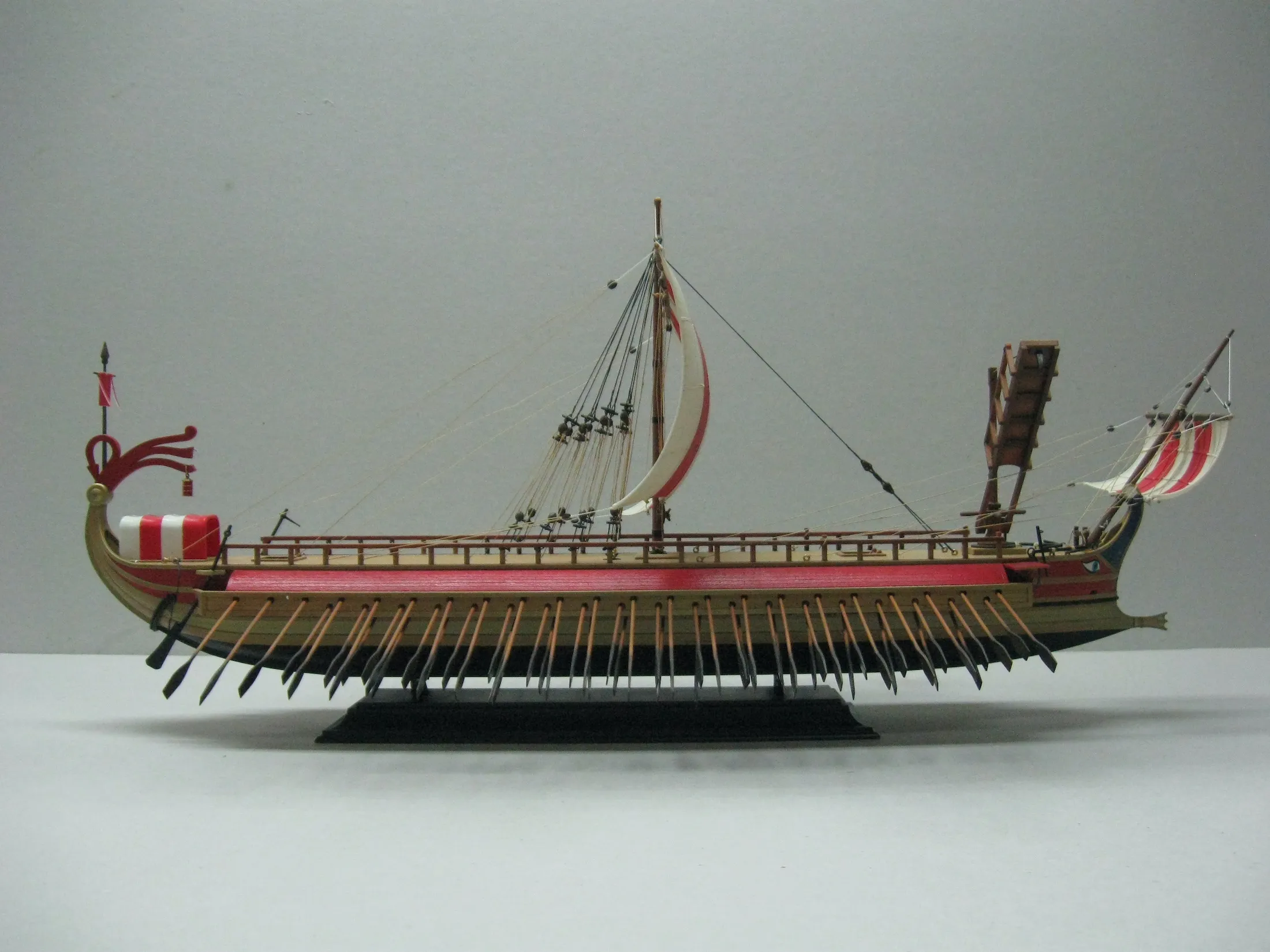 Модель корабля Римская трирема - Верфь на Столе