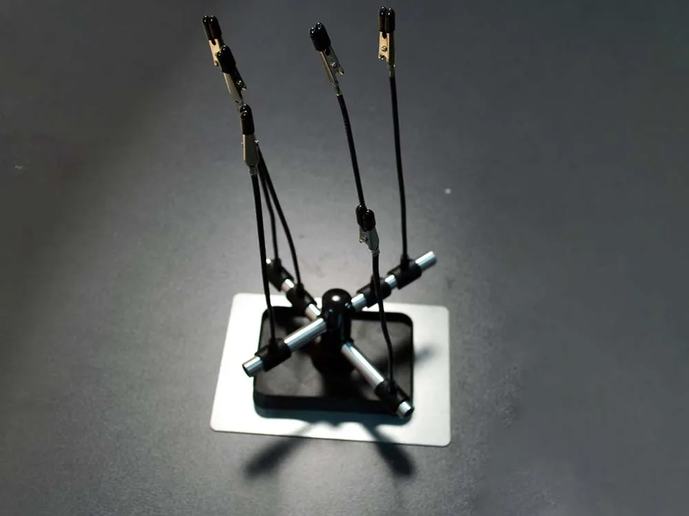 Поворотная подставка-держатель "Паук" для окрашивания деталей Поворотная подставка-держатель "Паук" для окрашивания деталей