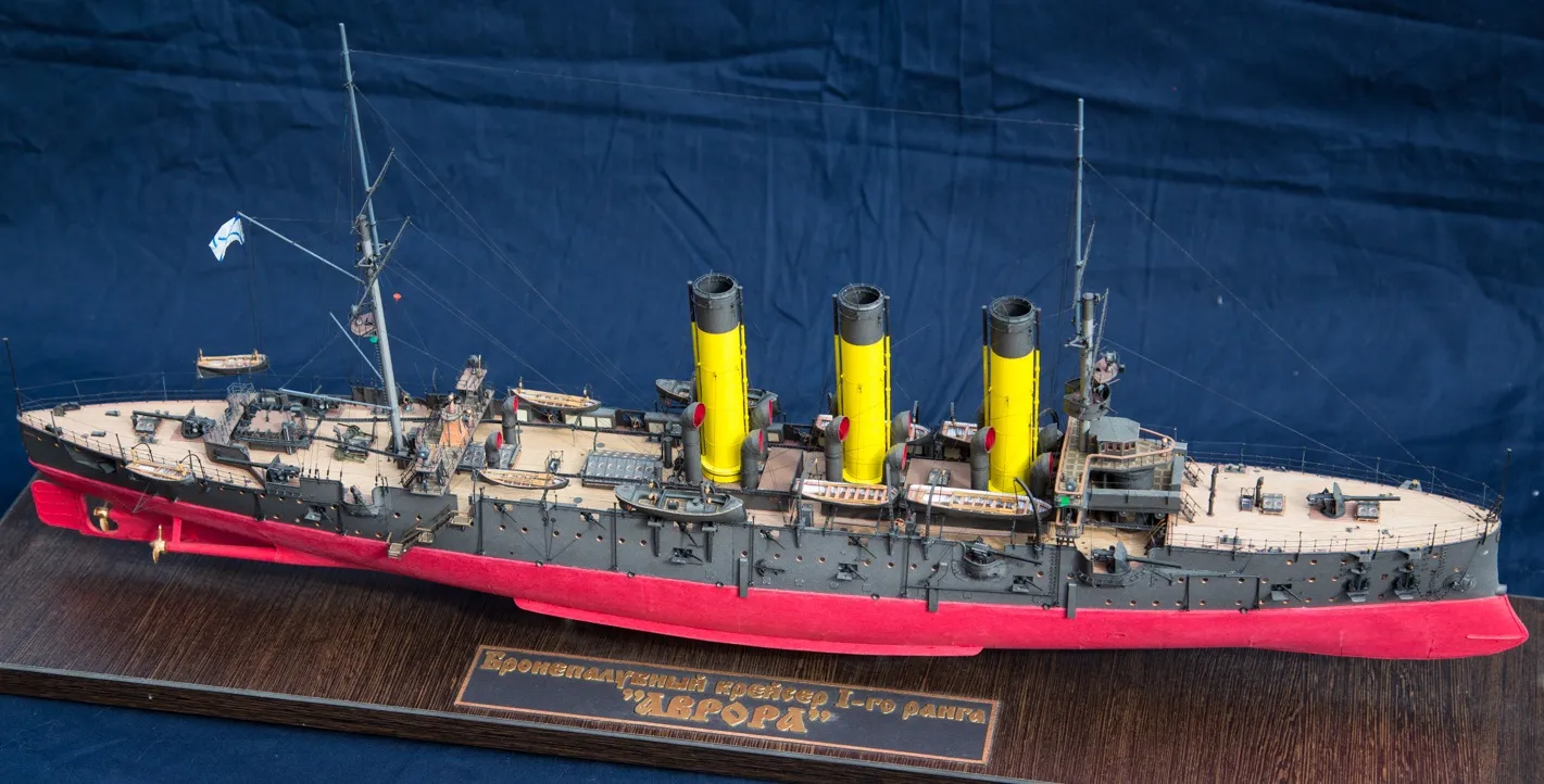 Модель корабля Бронепалубный крейсер I-го ранга "АВРОРА" - Верфь на Столе