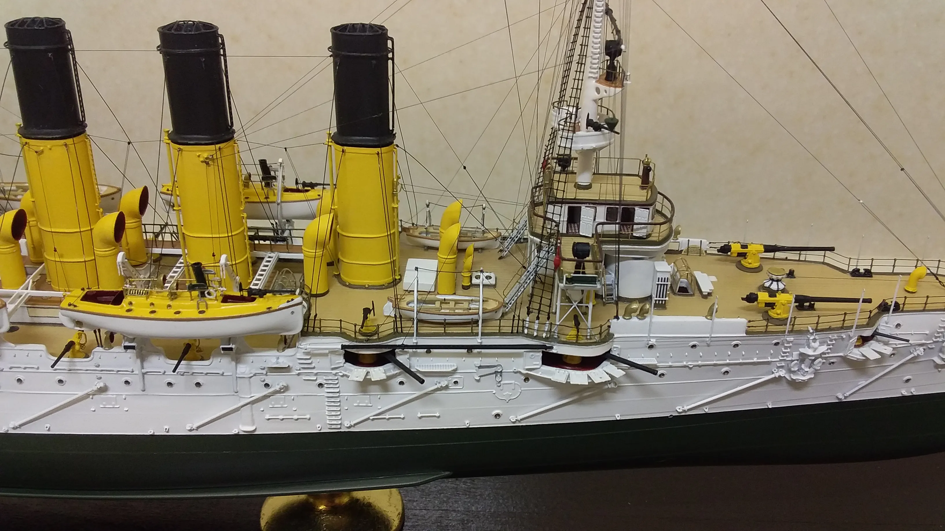 Модель корабля Бронепалубный крейсер 1 ранга «Варяг» - Верфь на Столе