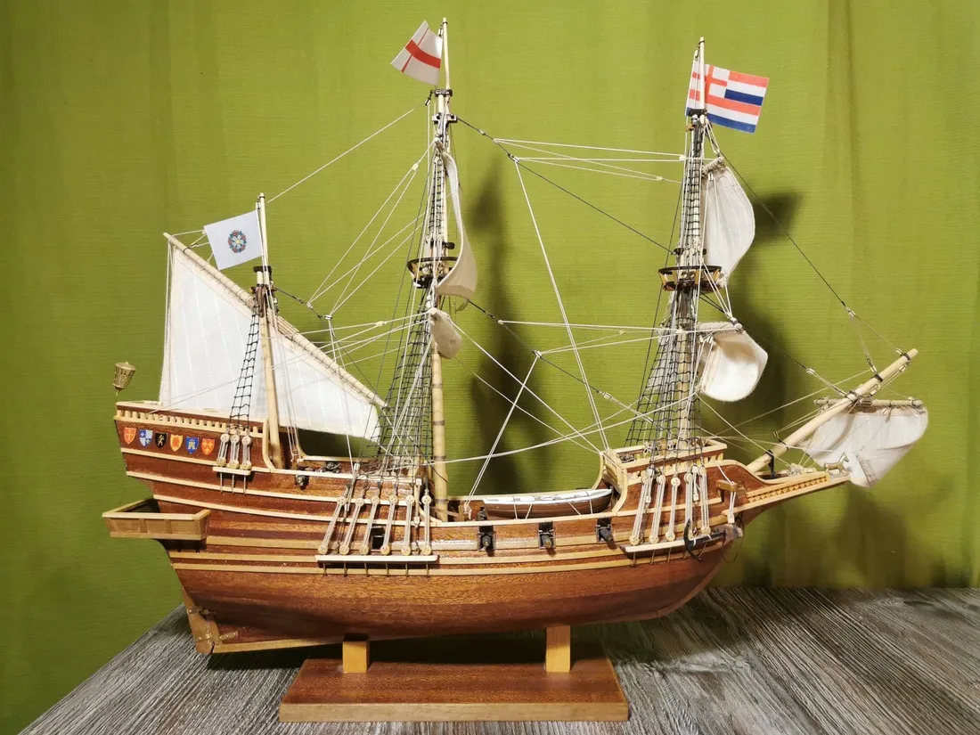 Модель корабля Золотая Лань - Верфь на Столе
