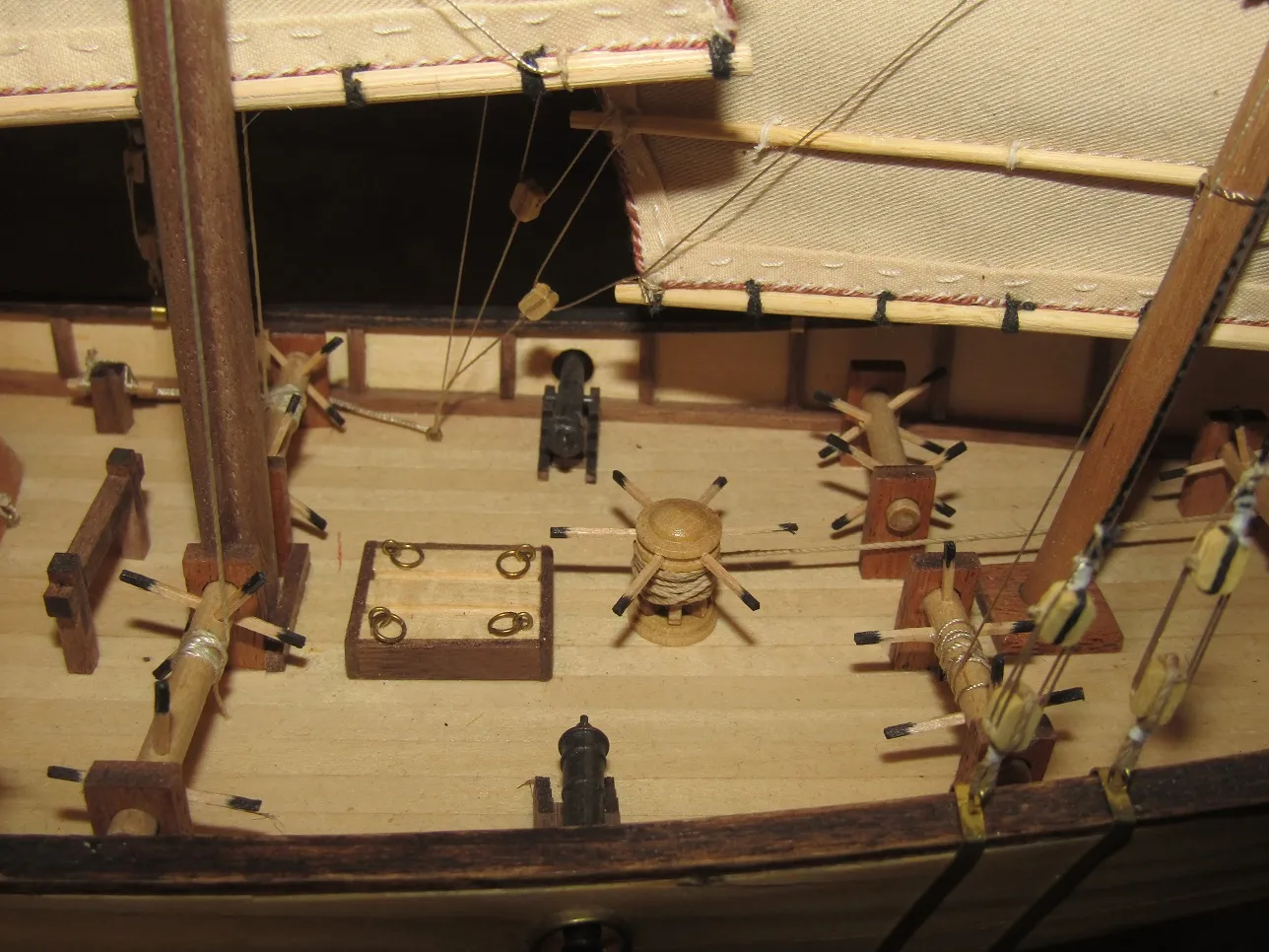 Модель корабля Red Dragon - Верфь на Столе