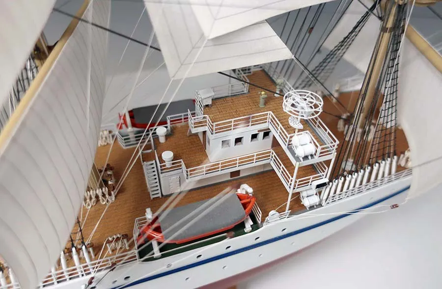 деревянная модель парусника Nippon Maru