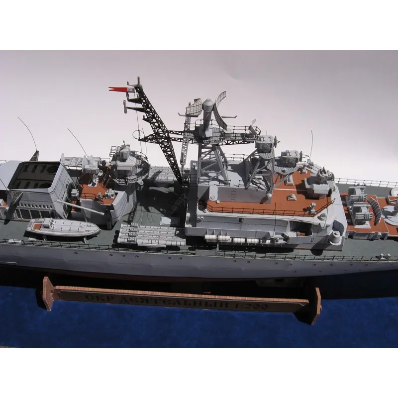 Модель из картона сторожевой корабль проекта 1135 "Деятельный", СССР 1975 г