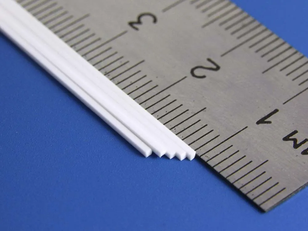 Полоска пластиковая 0,75х0,75 мм, 10 шт/уп.