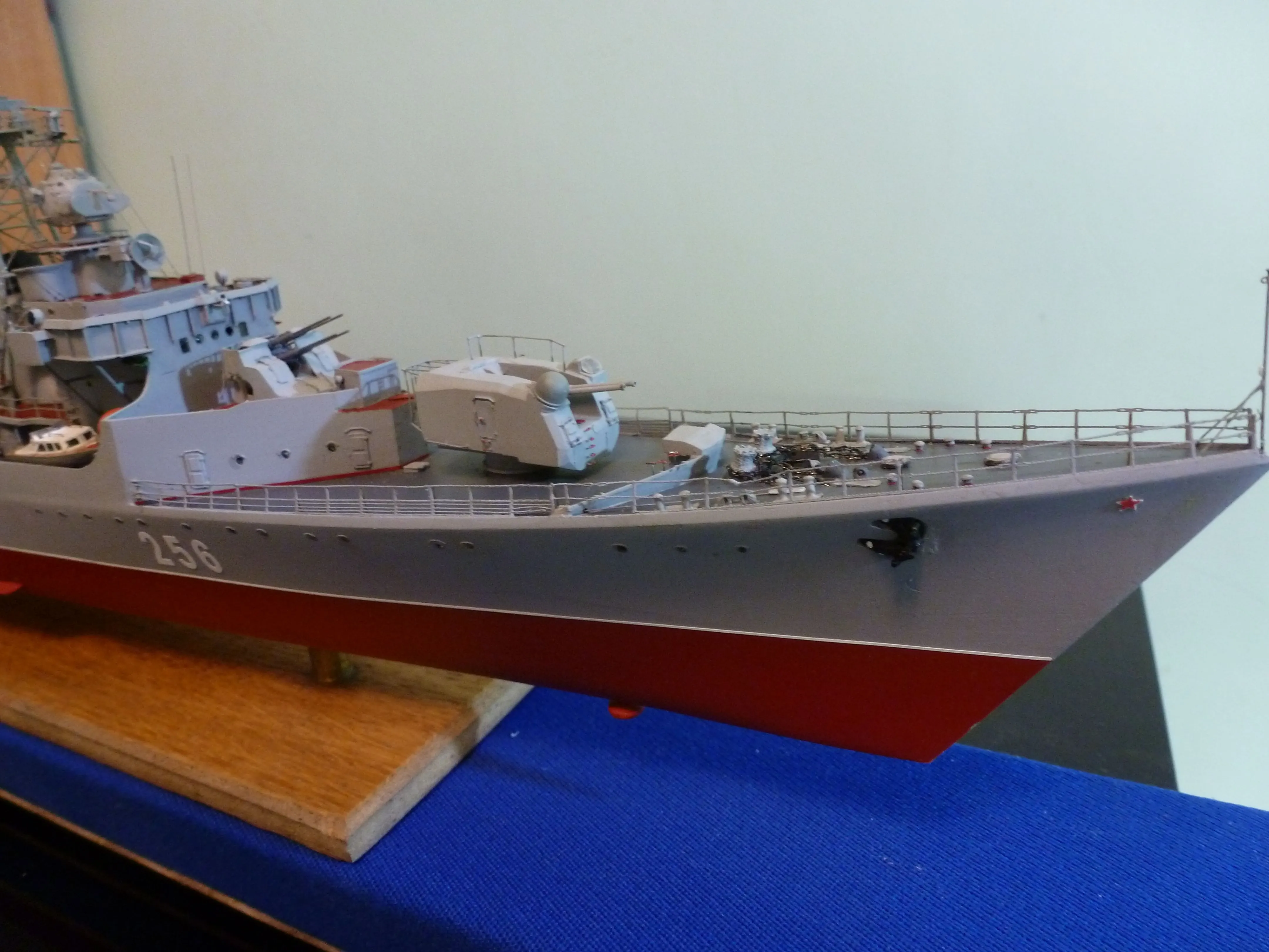 Модель корабля Эскадренный миноносец "Спокойный"  - Верфь на Столе