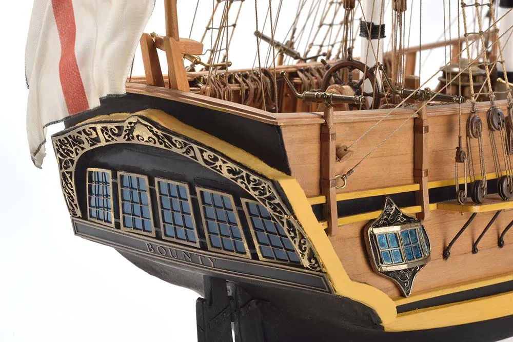 HMS Bounty (Баунти) + (Полный набор инструментов, клея и краски) HMS Bounty (Баунти) + (Полный набор инструментов, клея и краски)