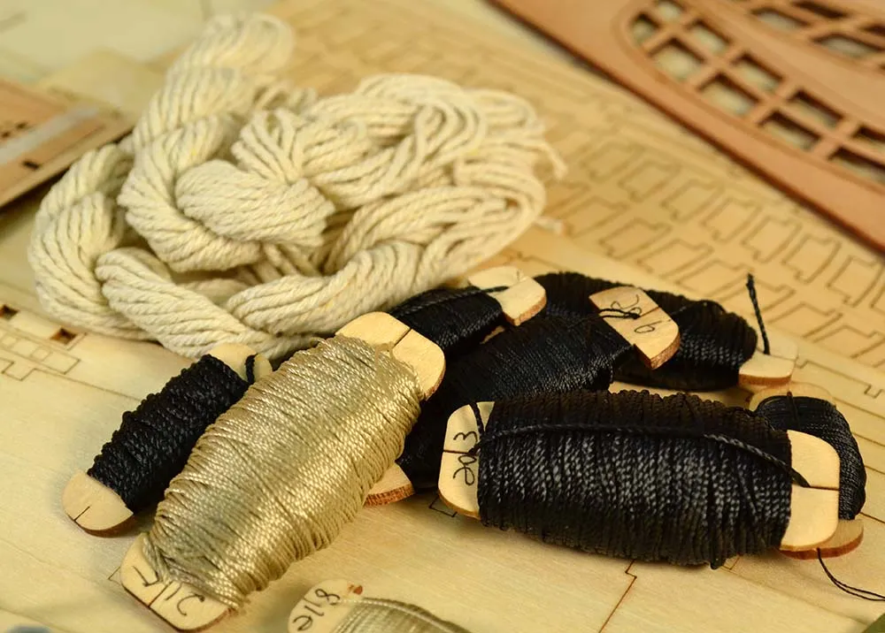 Черная Жемчужина, большая версия + (Полный набор инструментов, клея и лак) Черная Жемчужина, большая версия + (Полный набор инструментов, клея и лак)