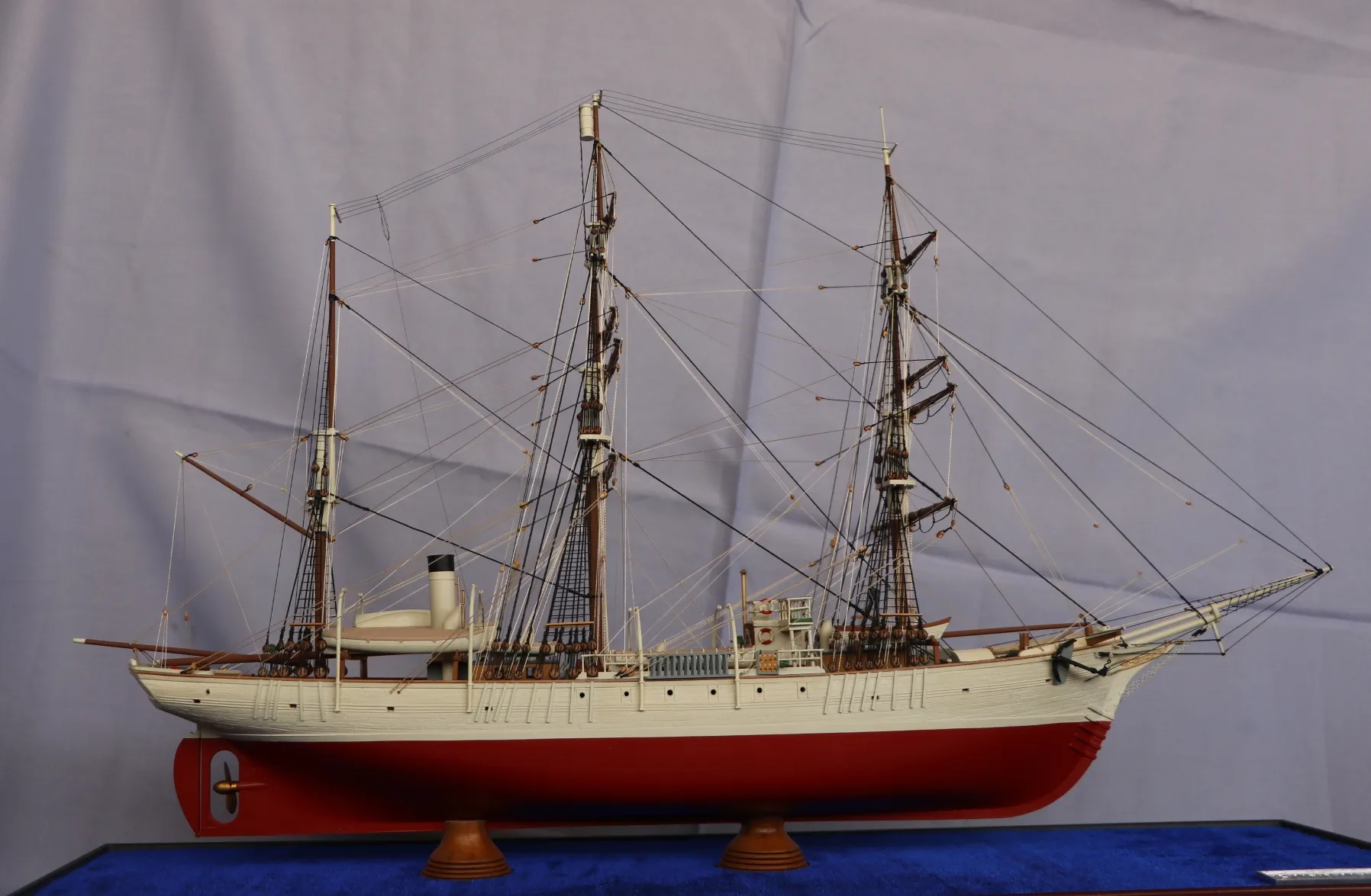 Модель корабля Барк "Паркуа-Па?" - Верфь на Столе