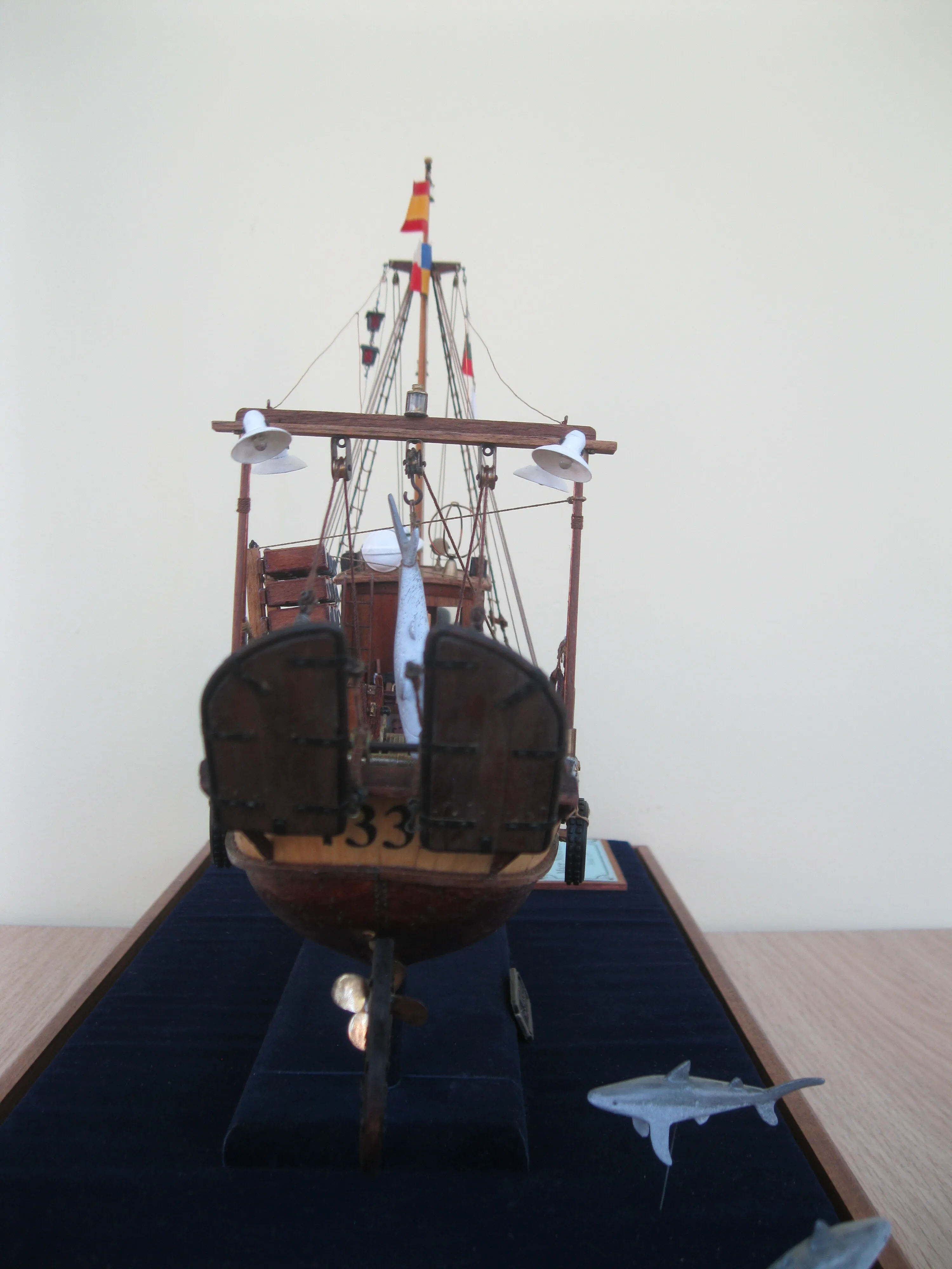 Модель корабля Испанский рыболовный траулер "MARE NOSTRUM" - Верфь на Столе