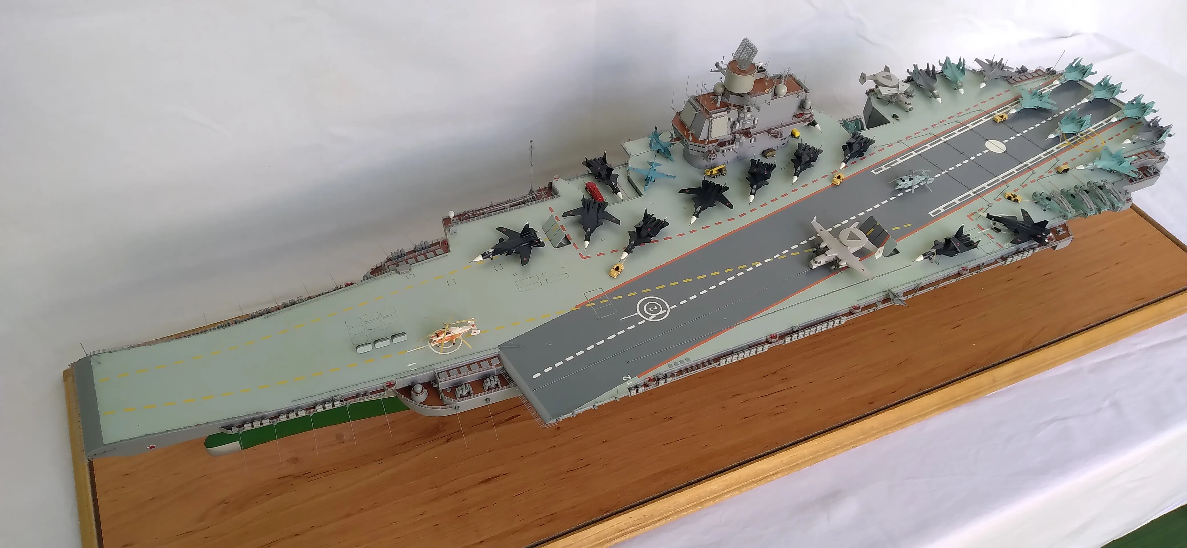 Модель корабля Авианесущий крейсер "Ульяновск" - Верфь на Столе