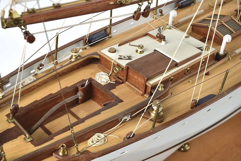 яхта Dorade + (Полный набор инструментов, клея и краски)