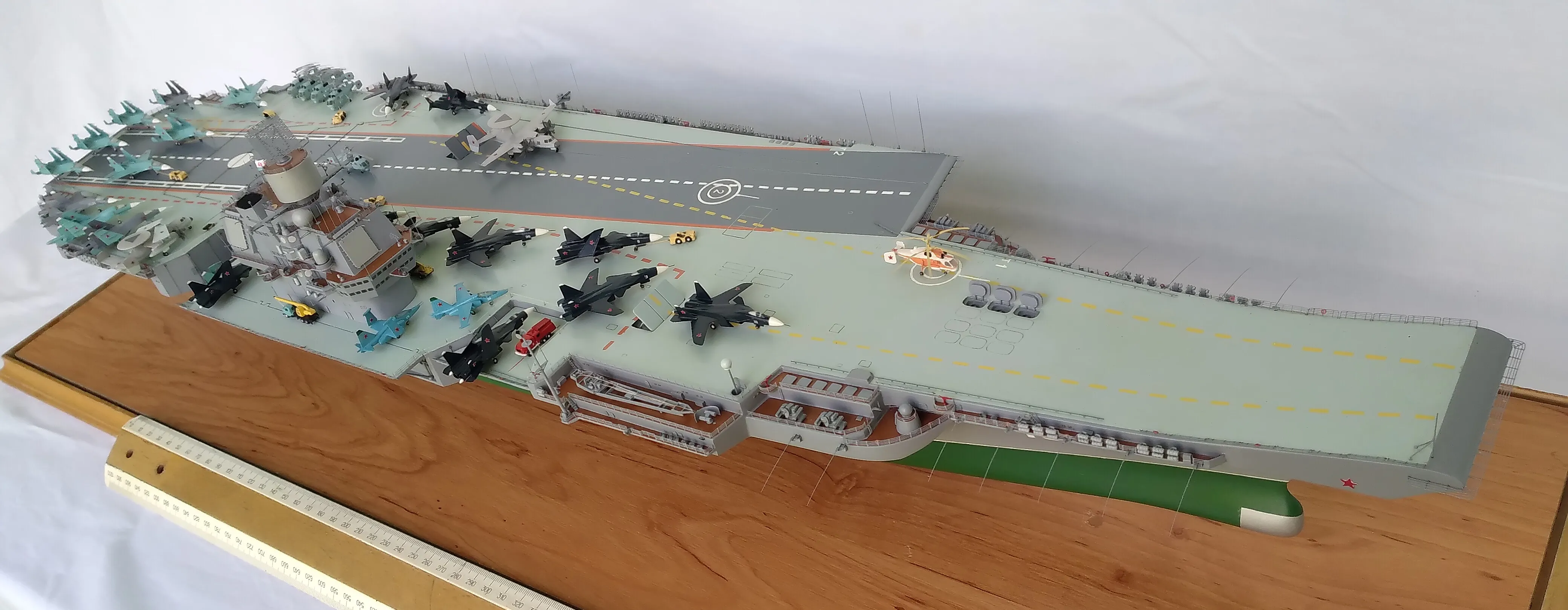 Модель корабля Авианесущий крейсер "Ульяновск" - Верфь на Столе