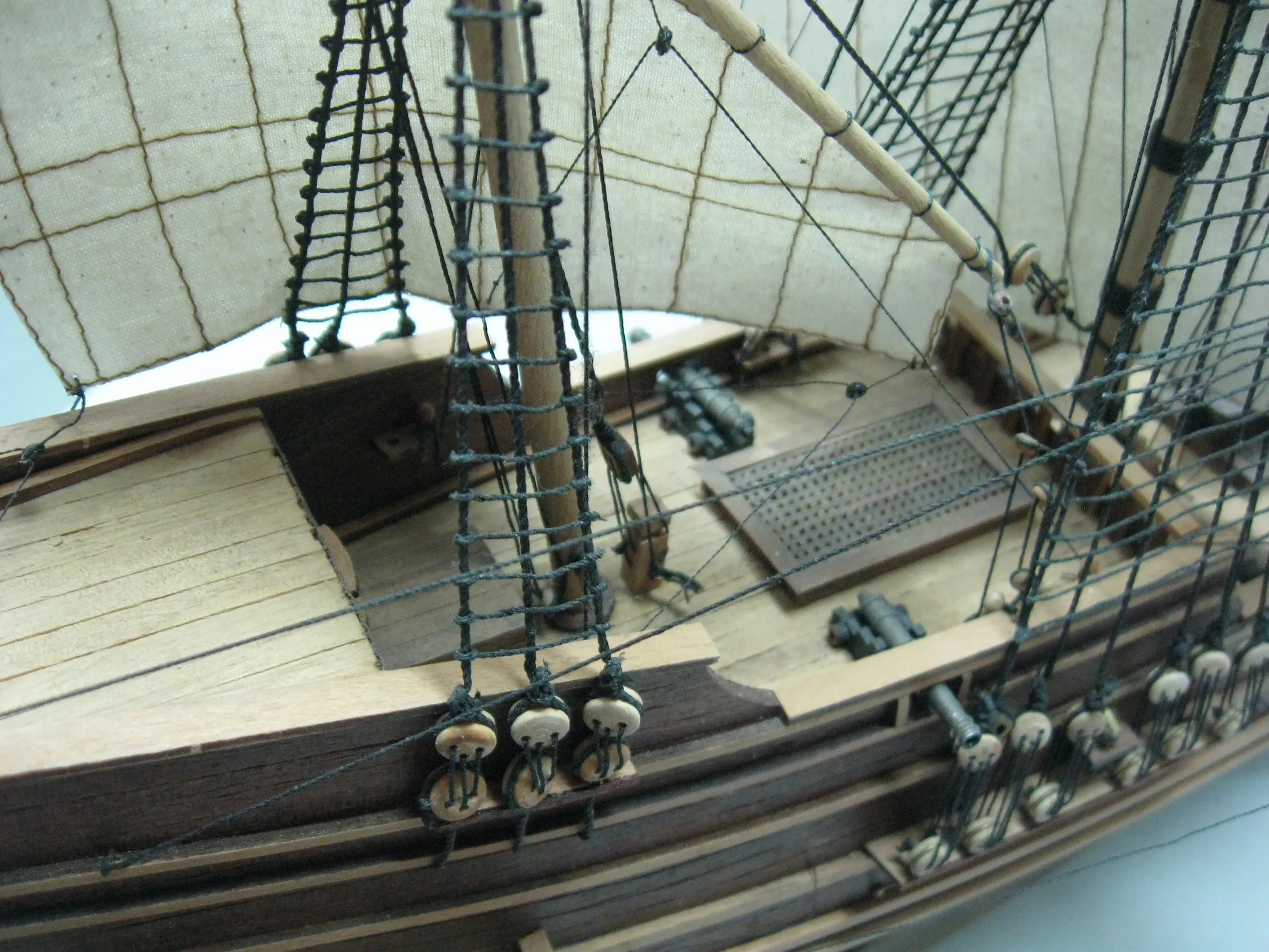 Модель корабля Галеон Золотая Лань - Верфь на Столе