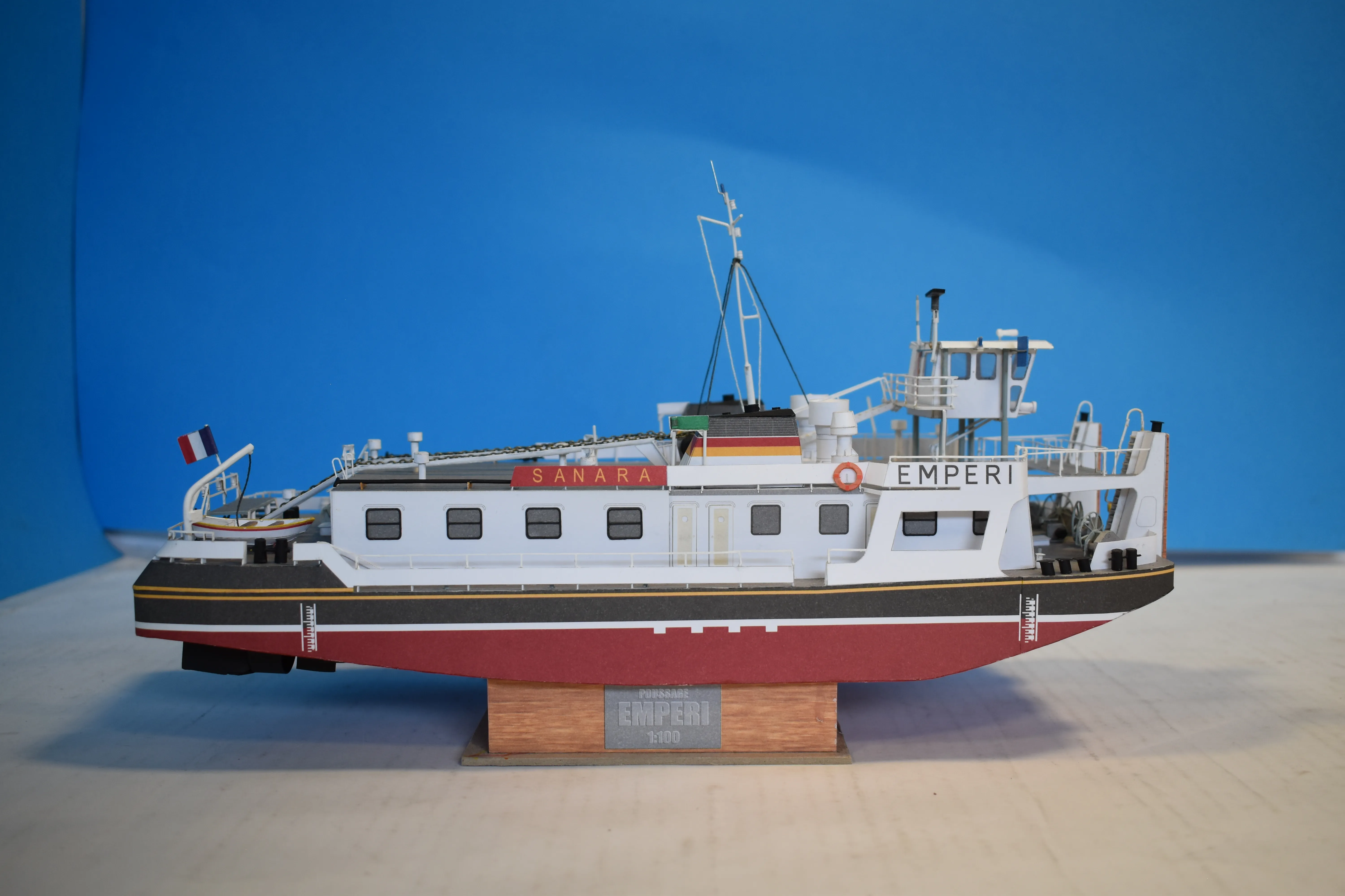 Модель корабля Речной толкач с Рейна "Emperi" - Верфь на Столе