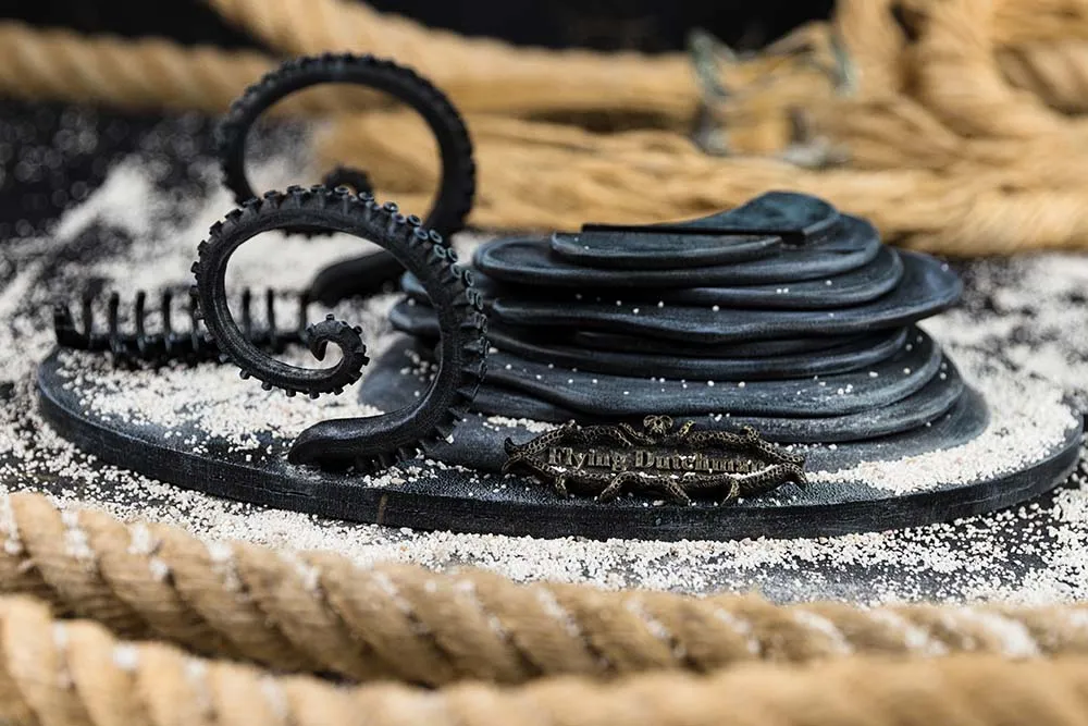 Подставка для модели Летучего Голландца Подставка для модели Летучего Голландца