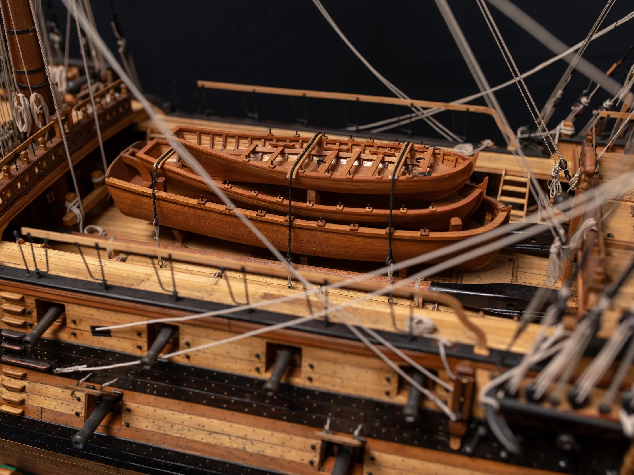 Модель корабля Bonhomme Richard - Верфь на Столе