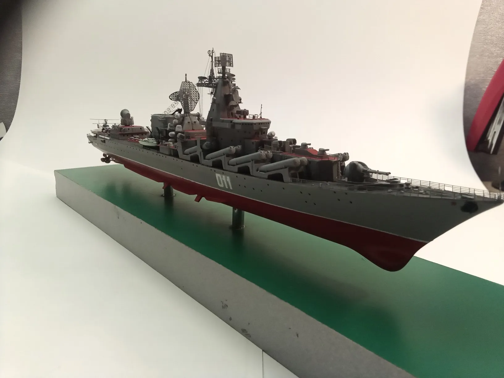 Модель корабля  ГРКР  " Варяг" - Верфь на Столе