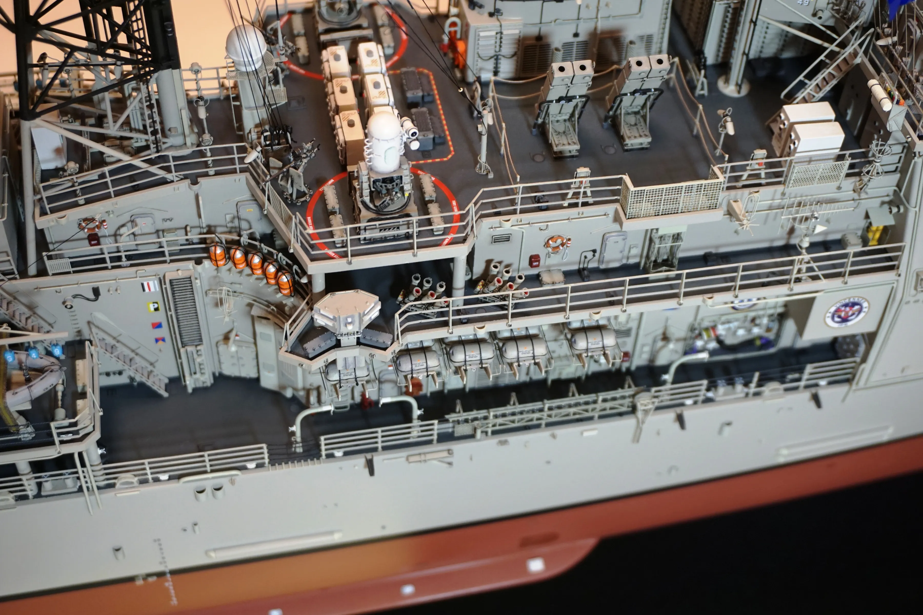 Модель корабля USS Vincennes (CG-49) - Верфь на Столе