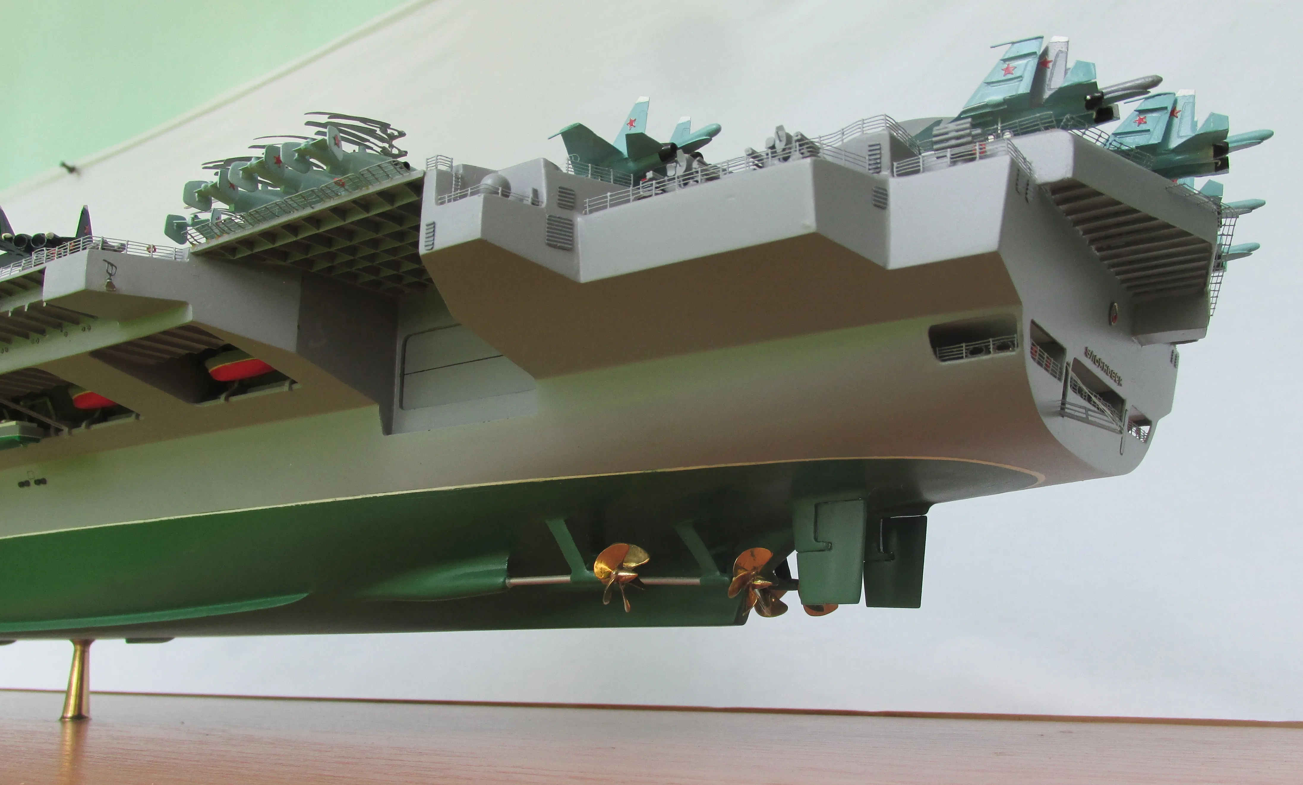 Модель корабля Авианесущий крейсер "Ульяновск" - Верфь на Столе