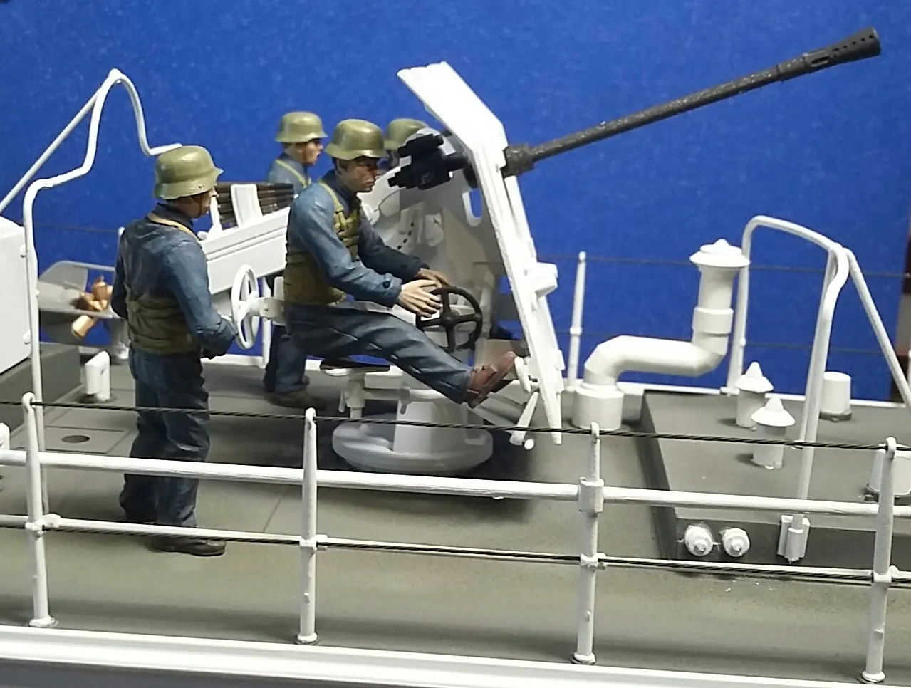 Модель корабля SCHNELLBOOT S – 100 - Верфь на Столе