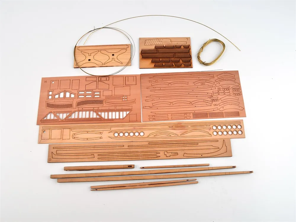 Императорская яхта бот Увалень + (Стартовый набор инструментов)