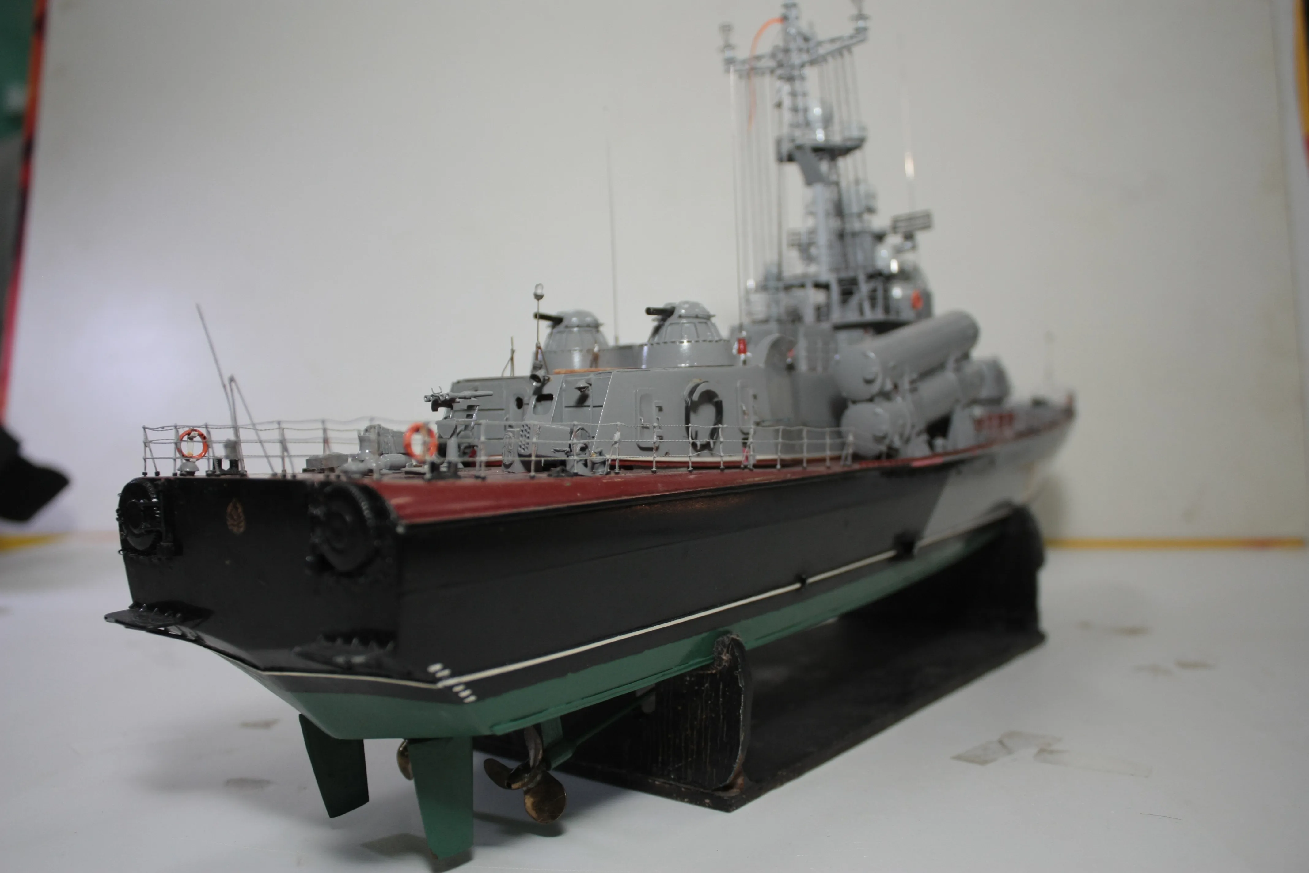 Модель корабля Большой ракетный катер "МОЛНИЯ" пр.1241.1 - Верфь на Столе