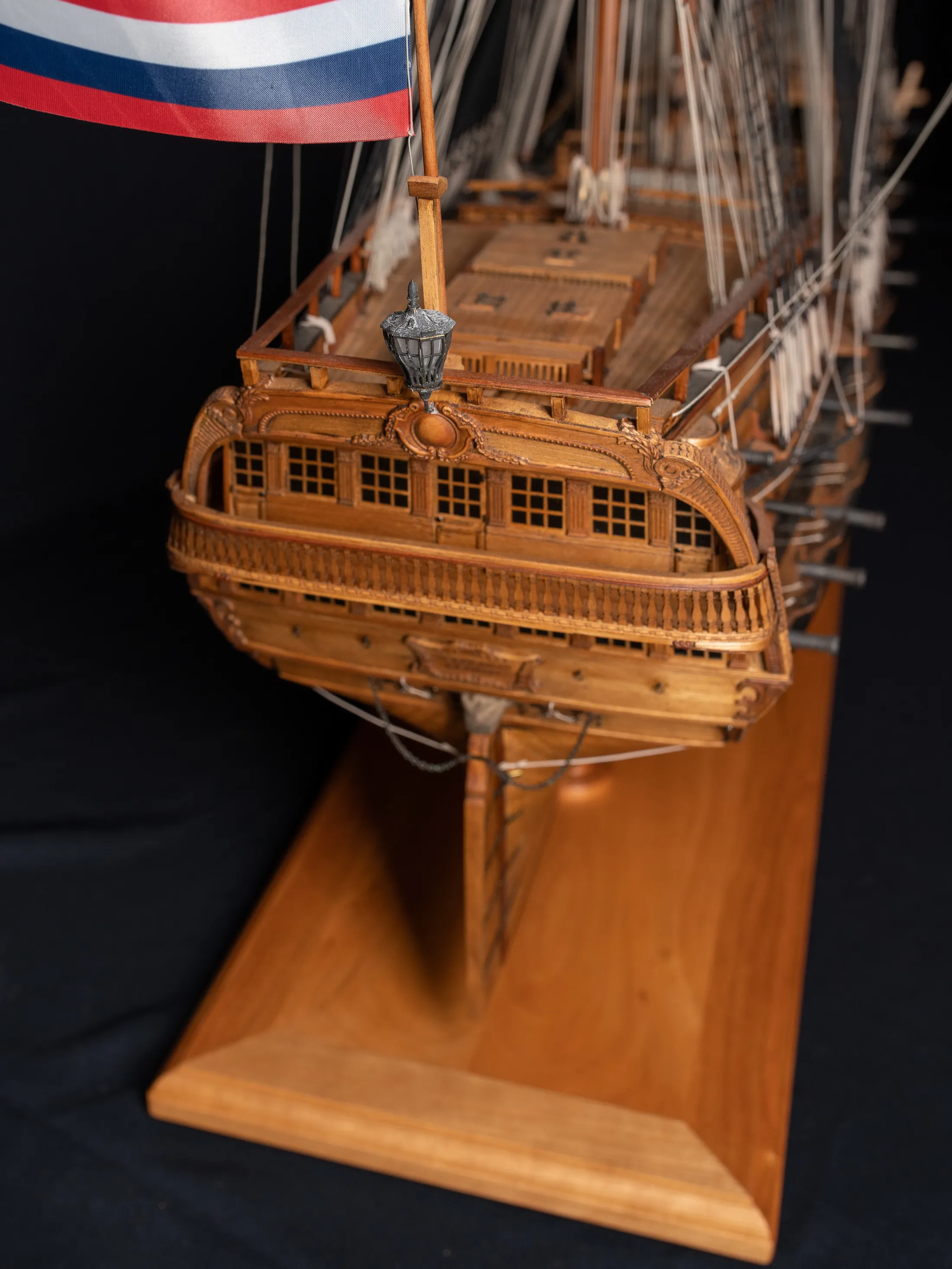 Модель корабля Bonhomme Richard - Верфь на Столе