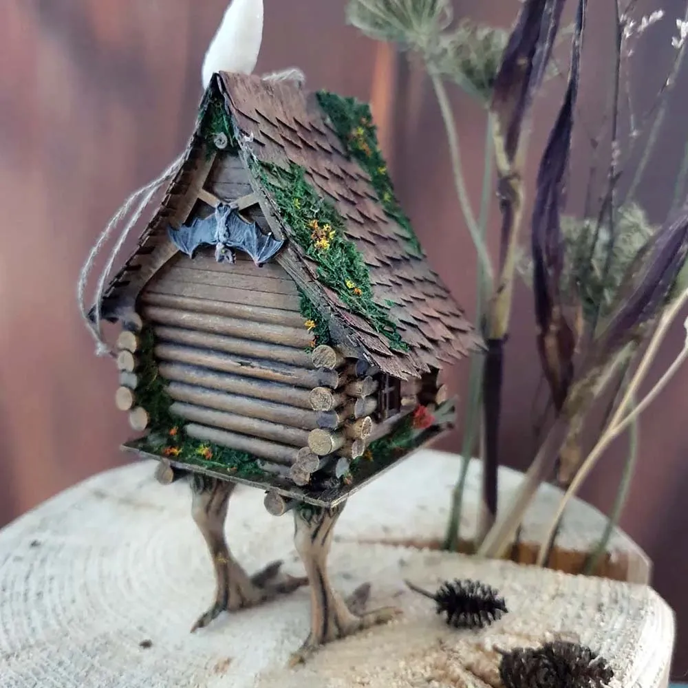 Избушка на курьих ножках, 140 деталей + (Расширенный набор для сборки) Избушка на курьих ножках, 140 деталей + (Расширенный набор для сборки)