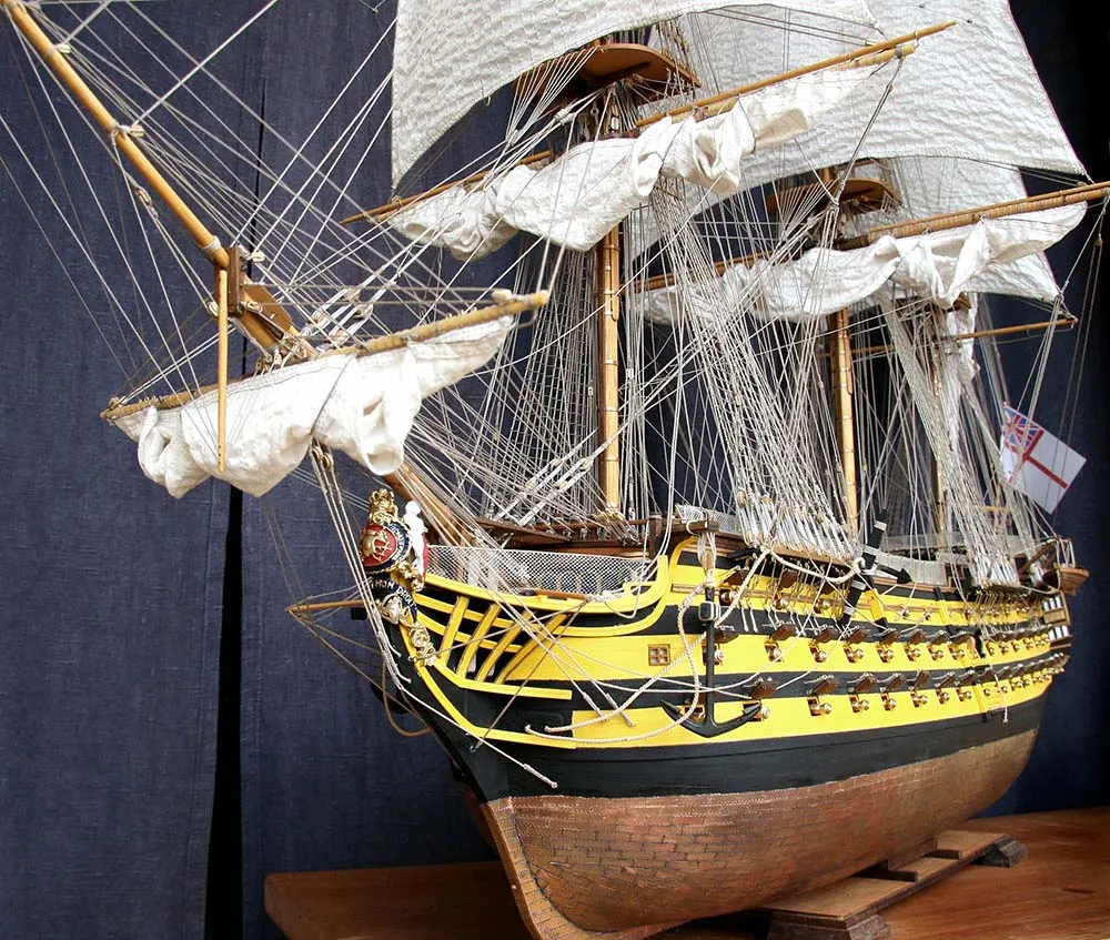 104-пушечный линкор Нельсона HMS Victory + (Стартовый набор инструментов) 104-пушечный линкор Нельсона HMS Victory + (Стартовый набор инструментов)